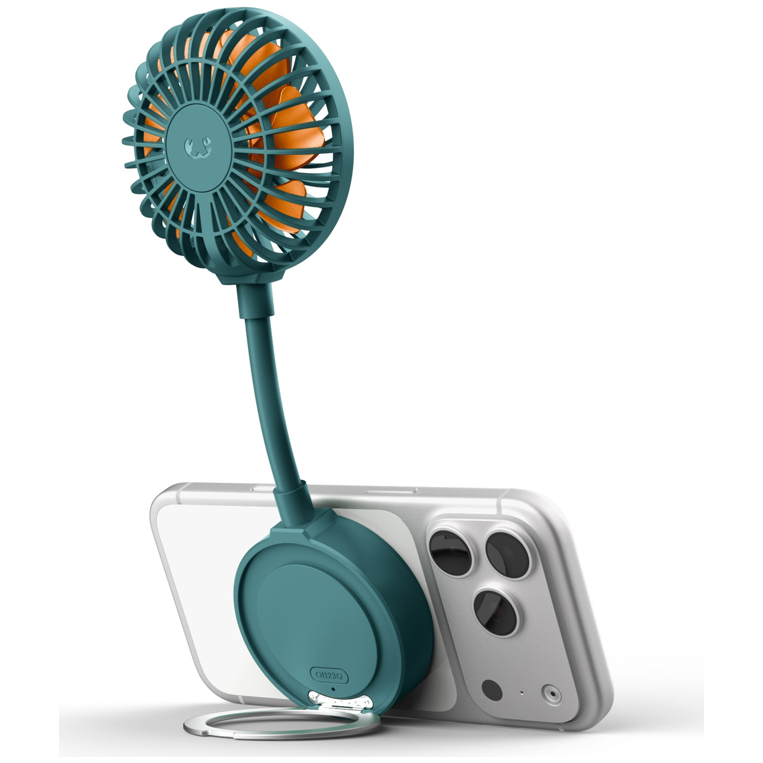 Een teal nekventilator met oranje bladen bevestigd aan een smartphone.