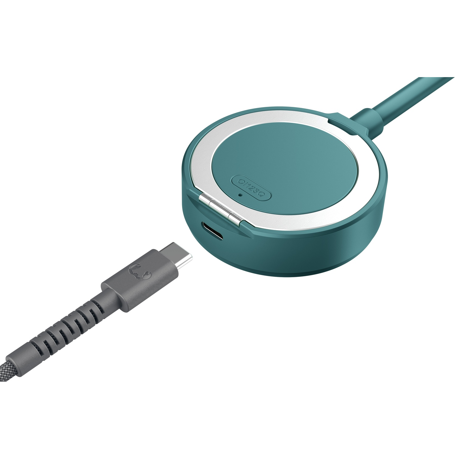 Groenblauw rond apparaat met zilveren rand en een grijze USB-C-kabel ernaast.