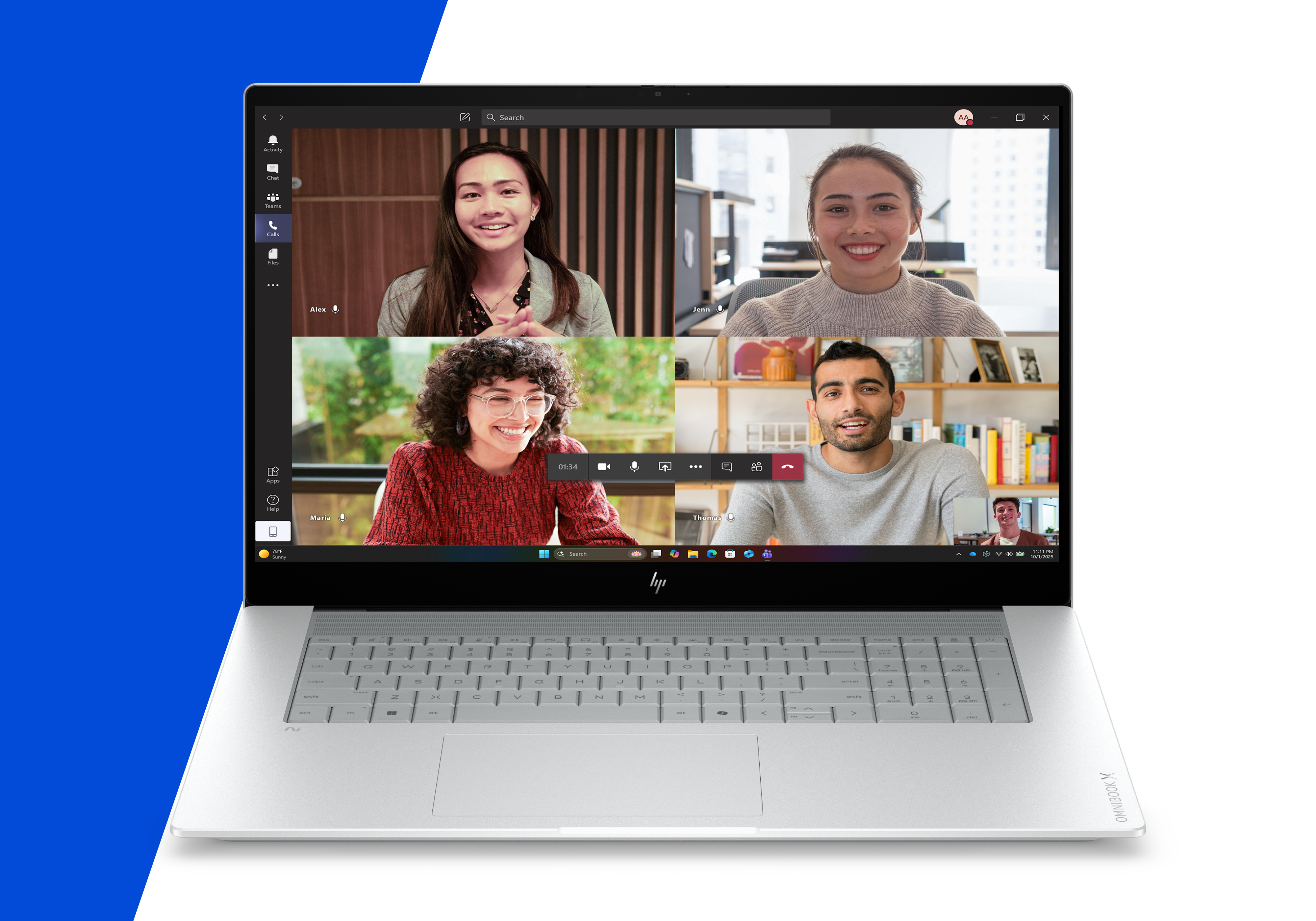 Cztery osoby na rozmowie wideo na laptopie. Alex i Jenn na górze, Maria i Thomas na dole.