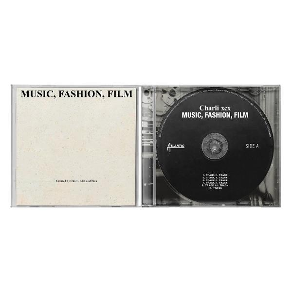 Offener CD-Case zeigt Albumcover und CD. Text lautet „MUSIC, FASHION, FILM“.