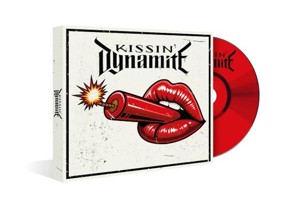 Ein CD-Cover mit roten Lippen, die eine explodierende Dynamitstange beißen.