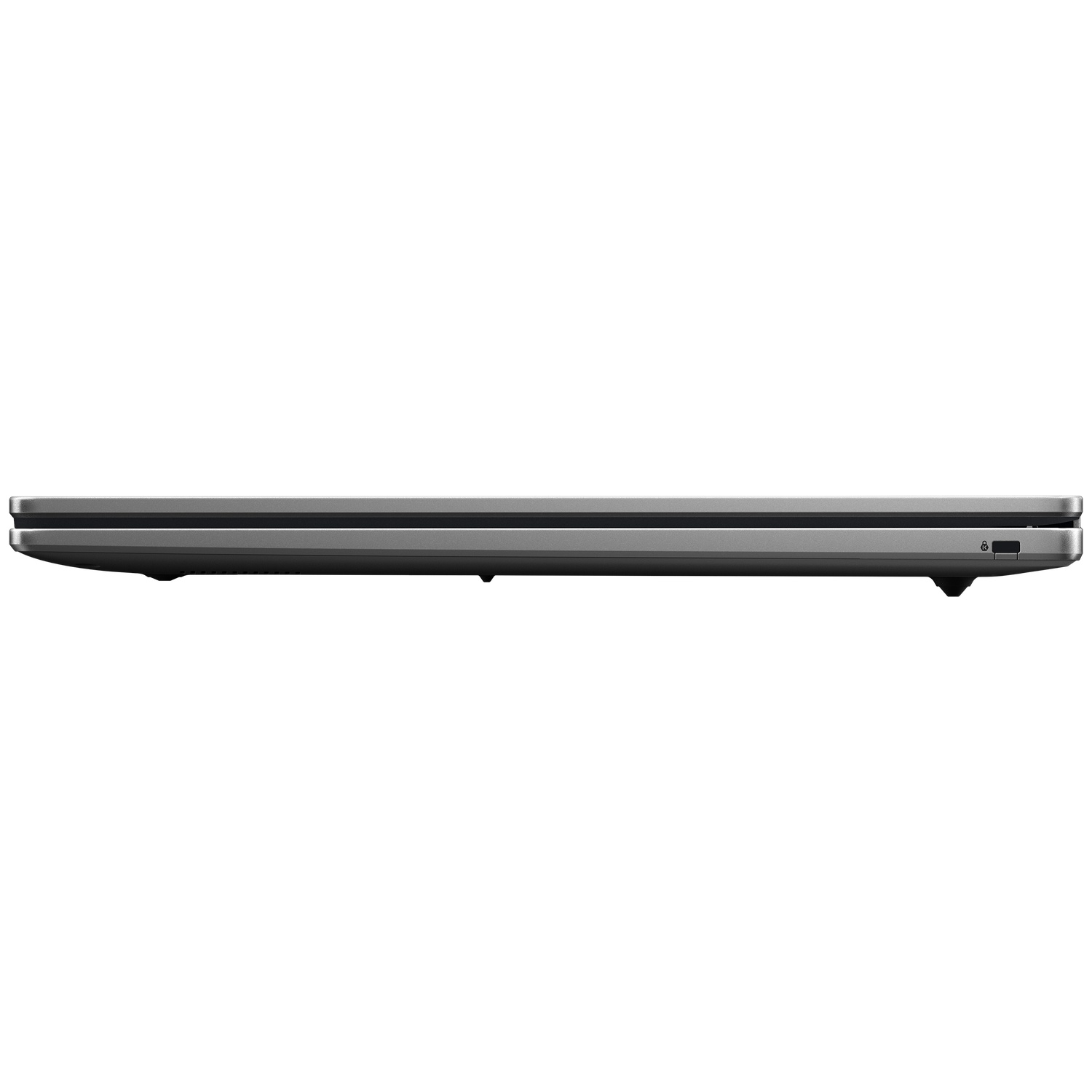 Ordinateur portable argenté fermé sur fond blanc, vue latérale avec port USB.