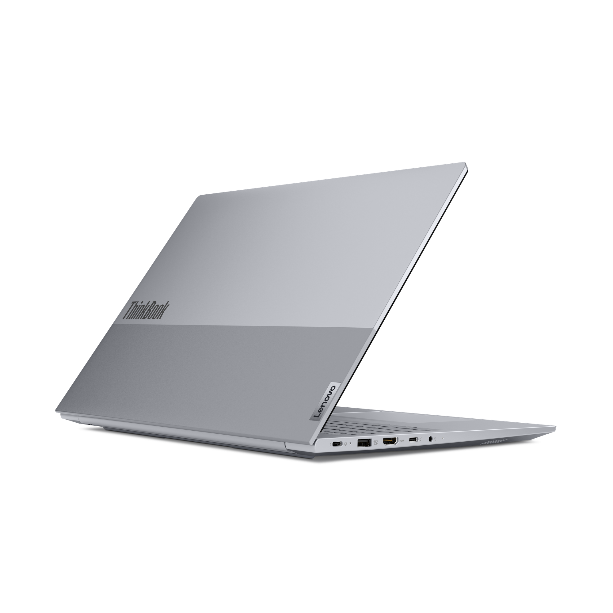 Ein silberner Lenovo ThinkBook Laptop ist geöffnet und zeigt Anschlüsse an der Seite.