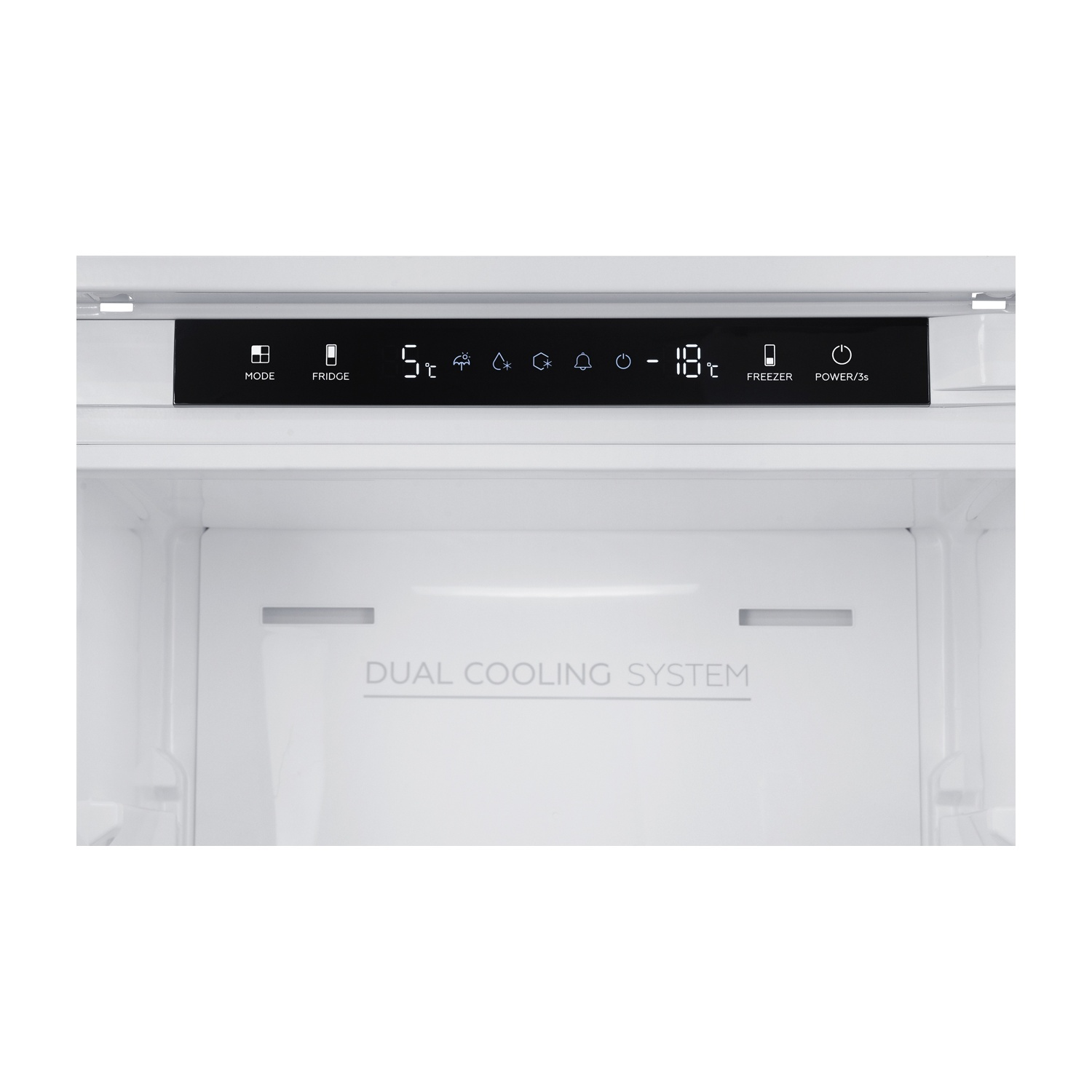 Display frigorifero: 5°C frigo, -18°C freezer. Dual Cooling System.