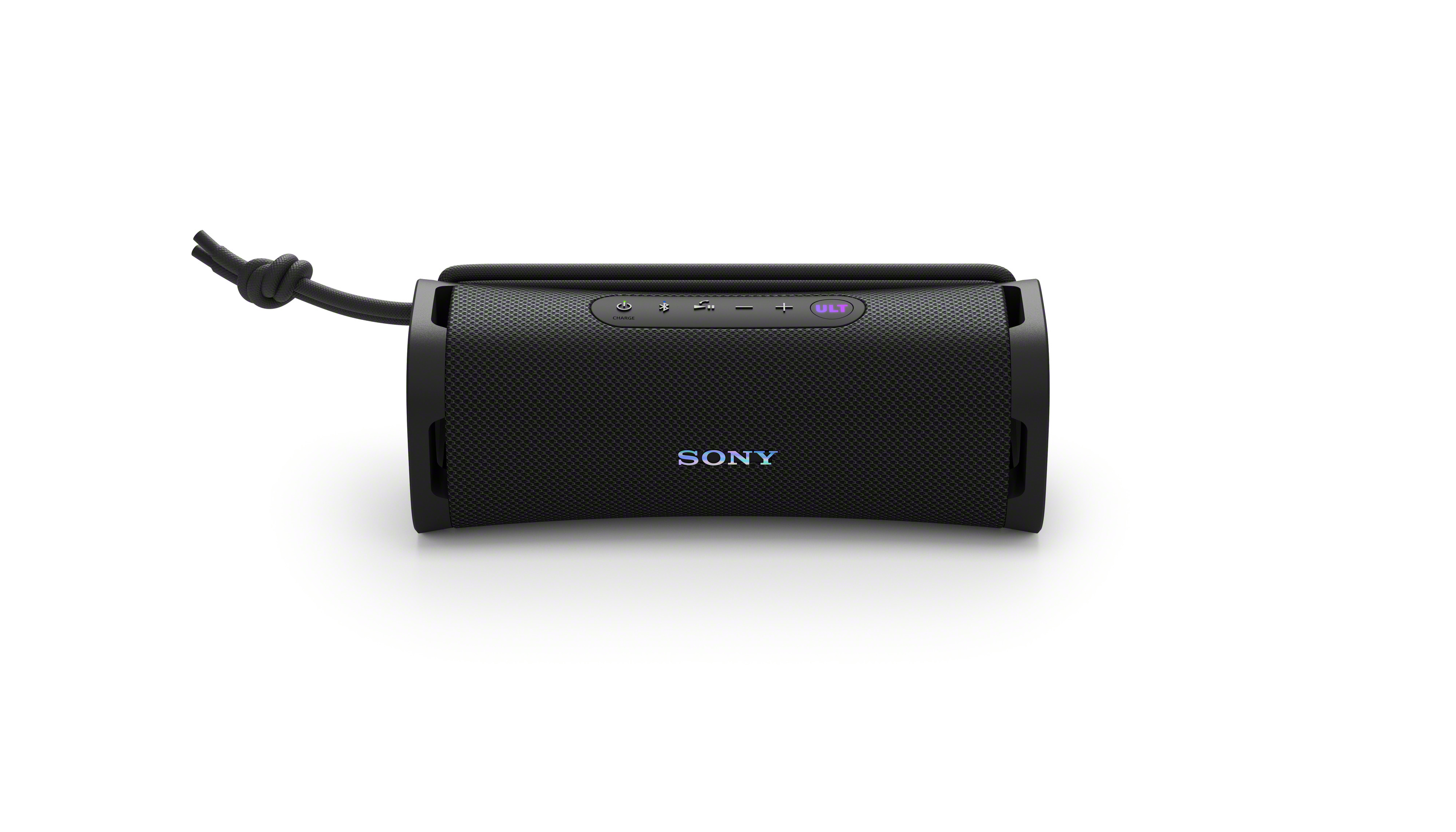 Altavoz Sony negro con cordón y botones sobre fondo blanco.