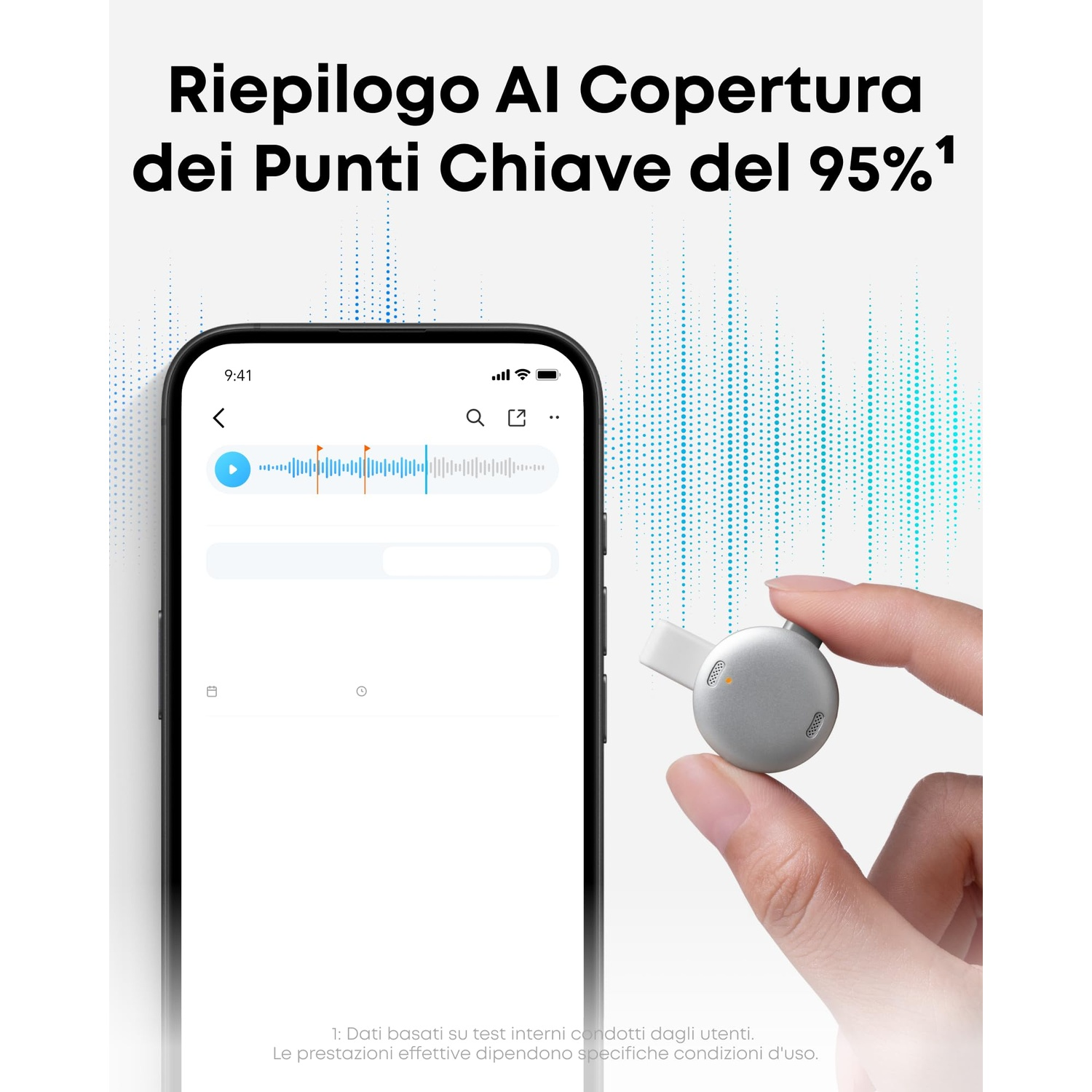 Uno smartphone mostra una registrazione audio e una mano tiene un piccolo dispositivo argentato.
