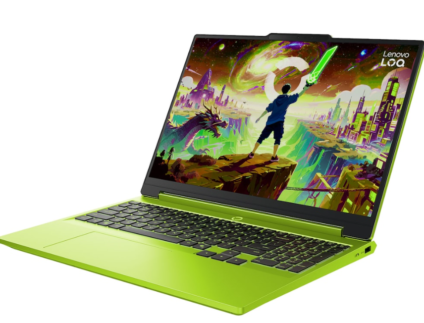Ein hellgrünes Lenovo LOQ Laptop mit einem fantasievollen Bildschirmhintergrund.