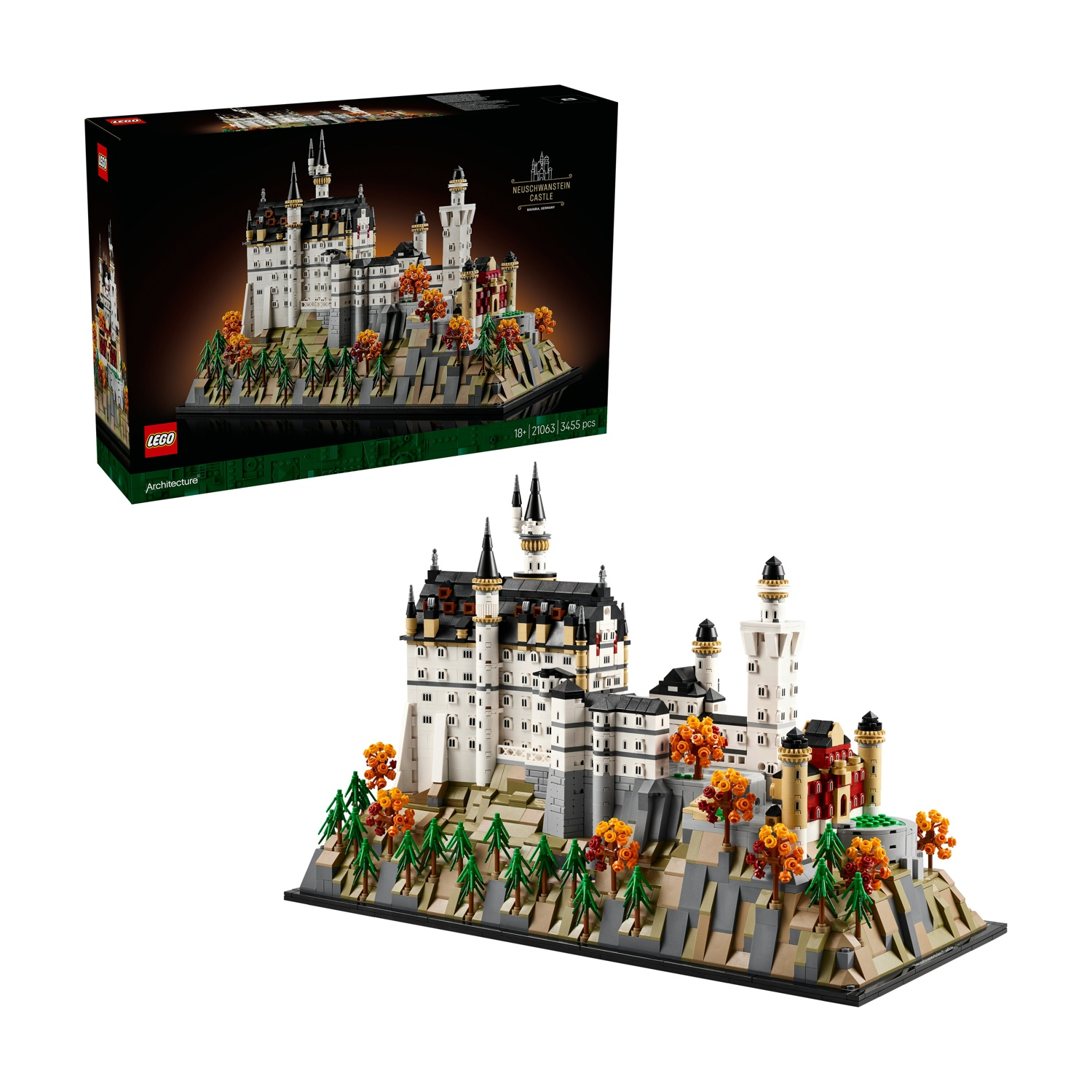 Un modello Lego del Castello di Neuschwanstein su una collina rocciosa con alberi.