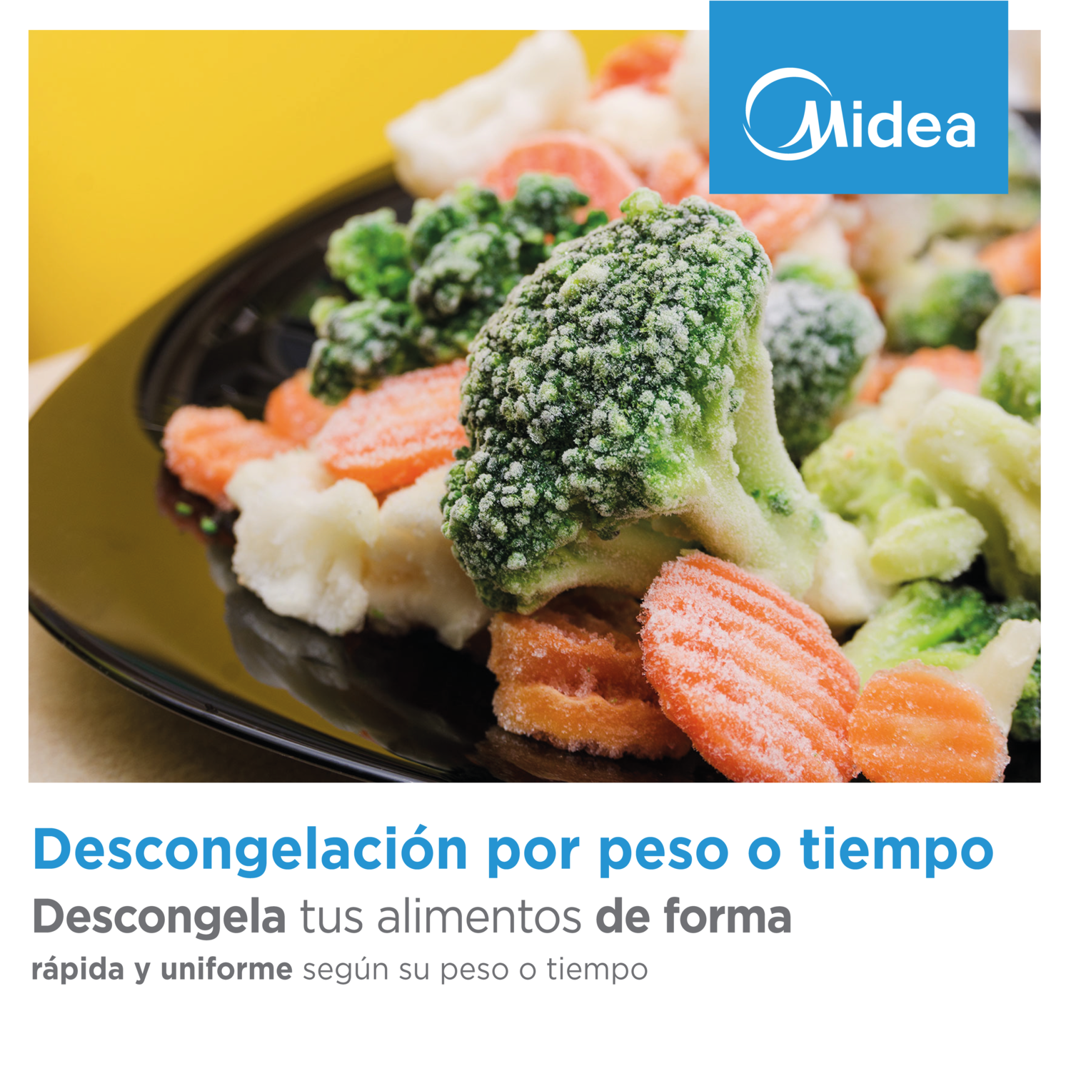 Verduras congeladas: brócoli, zanahorias y coliflor en plato negro.
