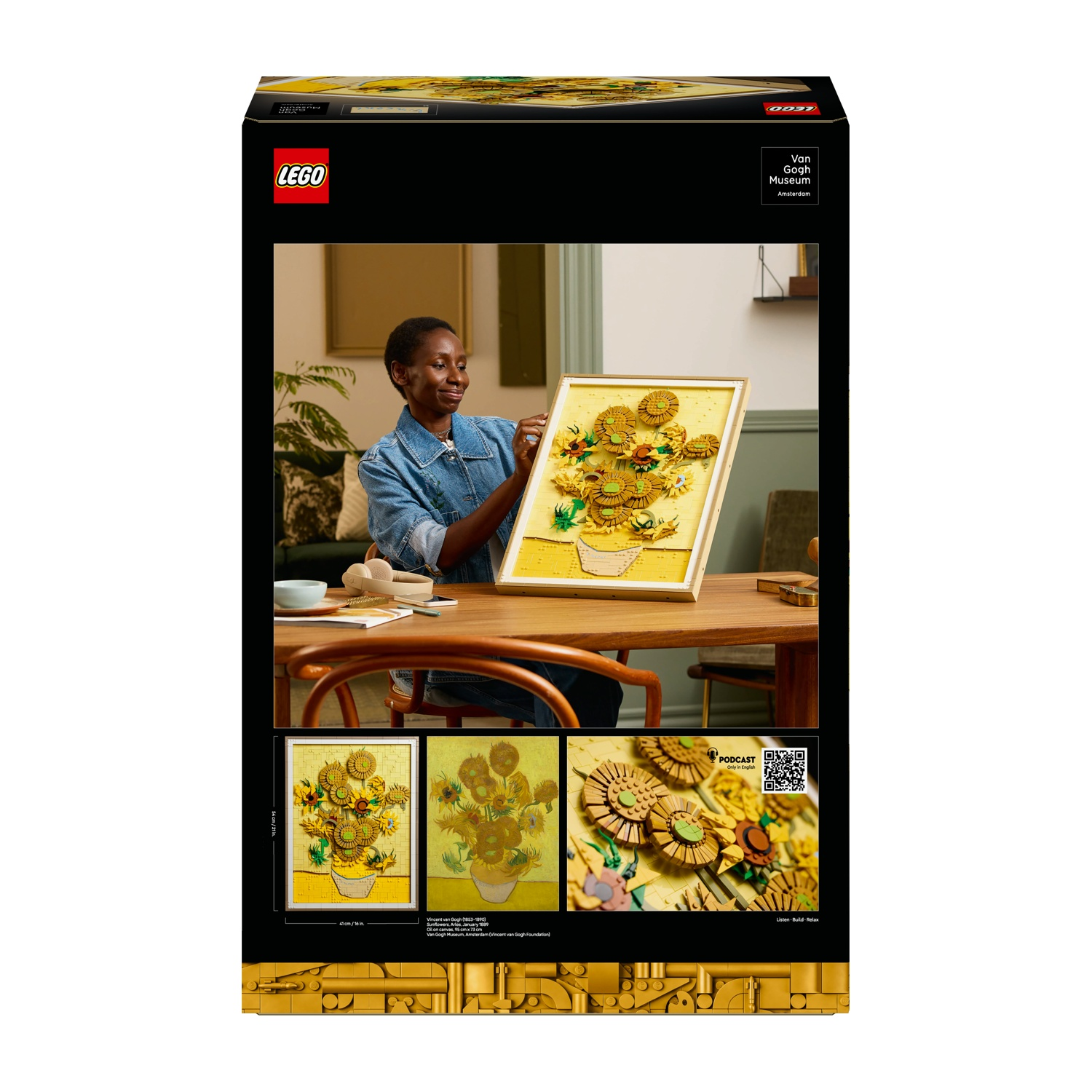 Donna tiene set LEGO Girasoli di Van Gogh. Primi piani del set.