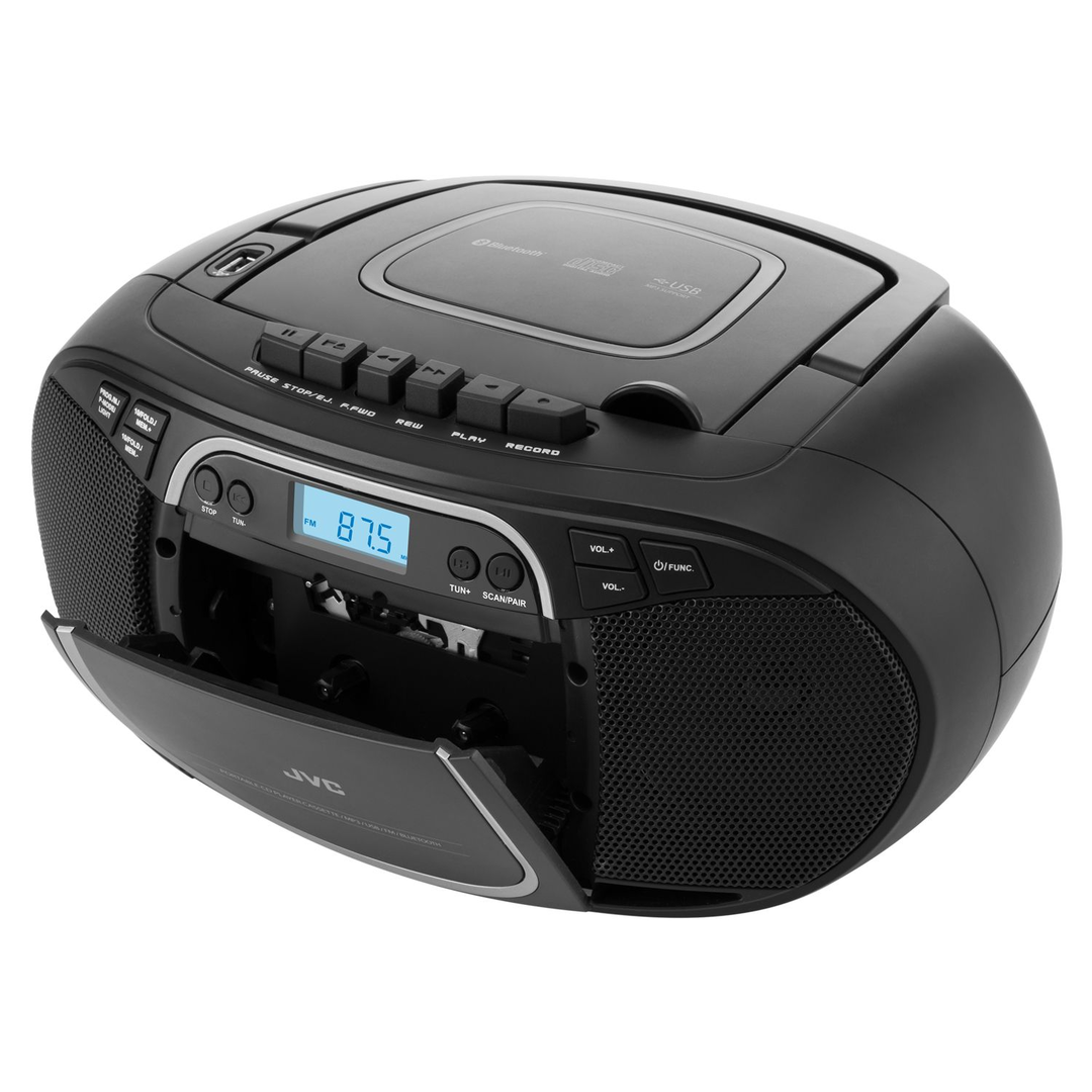 Fekete JVC boombox CD-lejátszóval, kazettás magnóval és rádióval, nyitott.