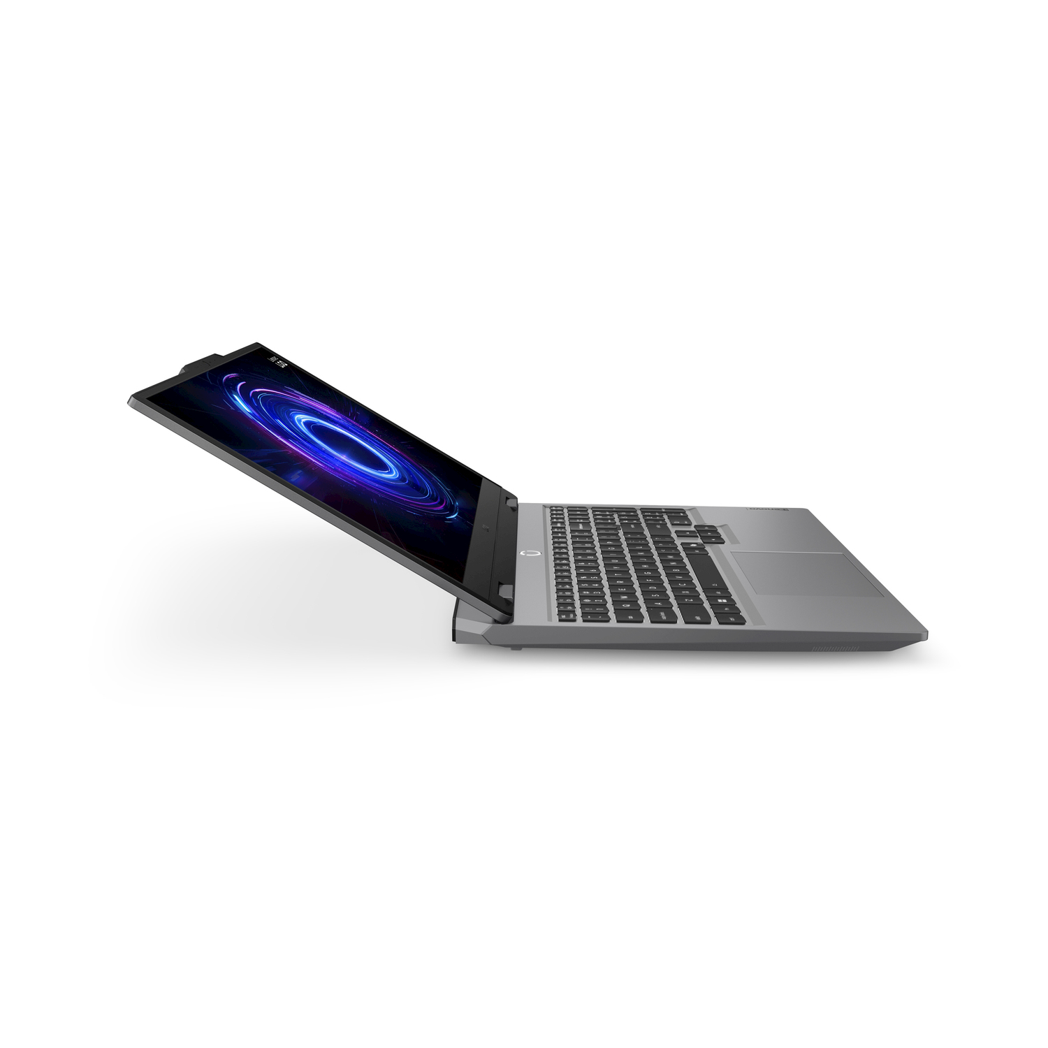 Un laptop grigio con uno sfondo astratto blu e viola sullo schermo.