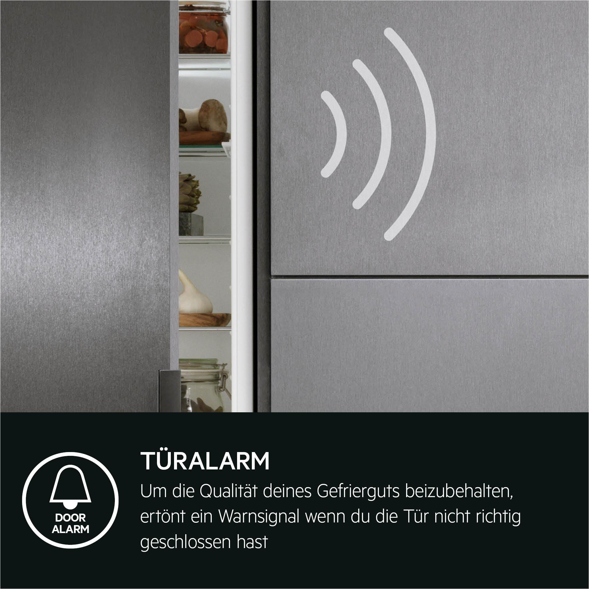 Kühlschranktür mit Warnsignal-Symbol und Text „Door Alarm“.