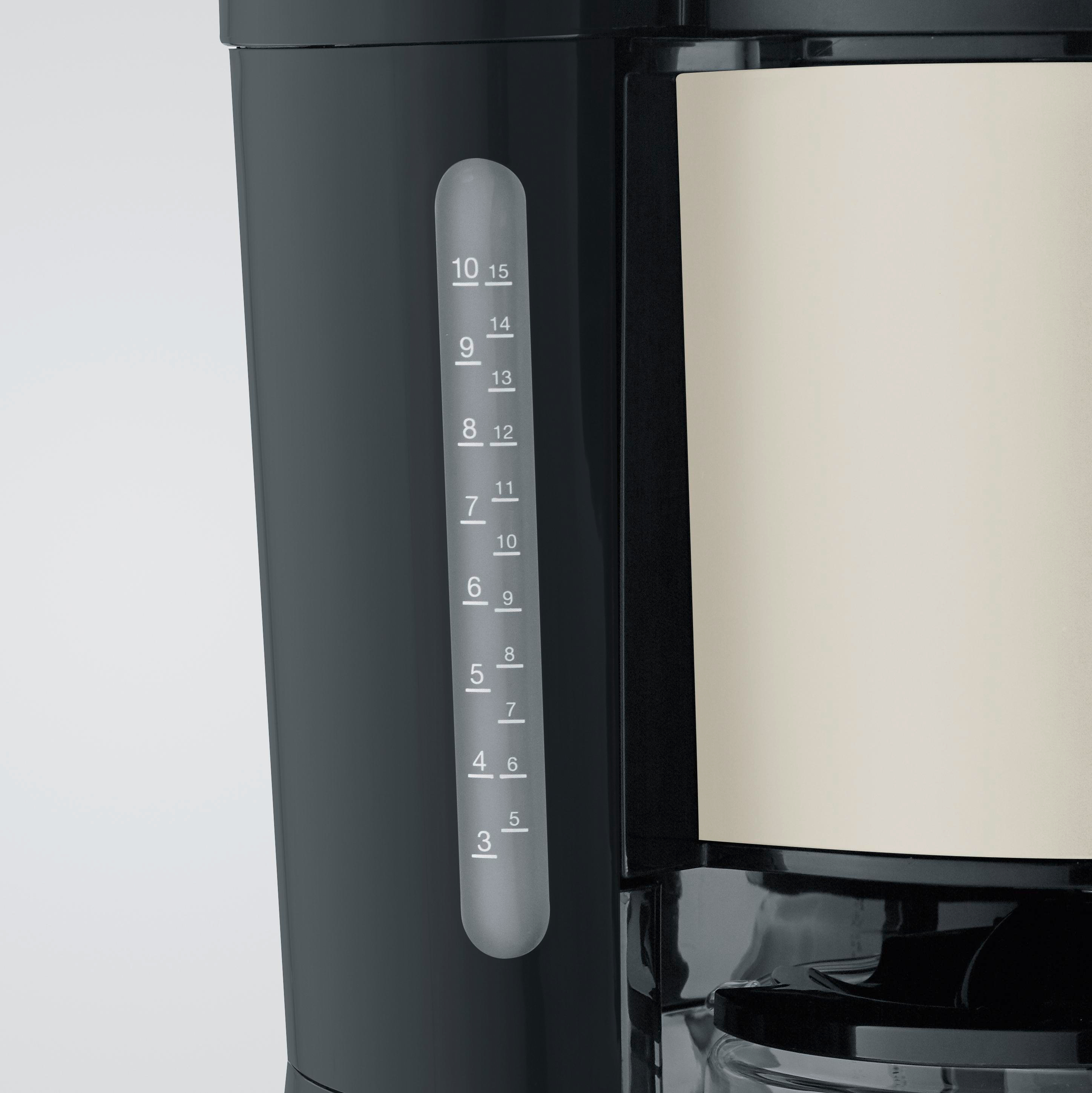 Nahaufnahme einer Kaffeemaschine mit Wasserstandsanzeige von 3 bis 15 Tassen.