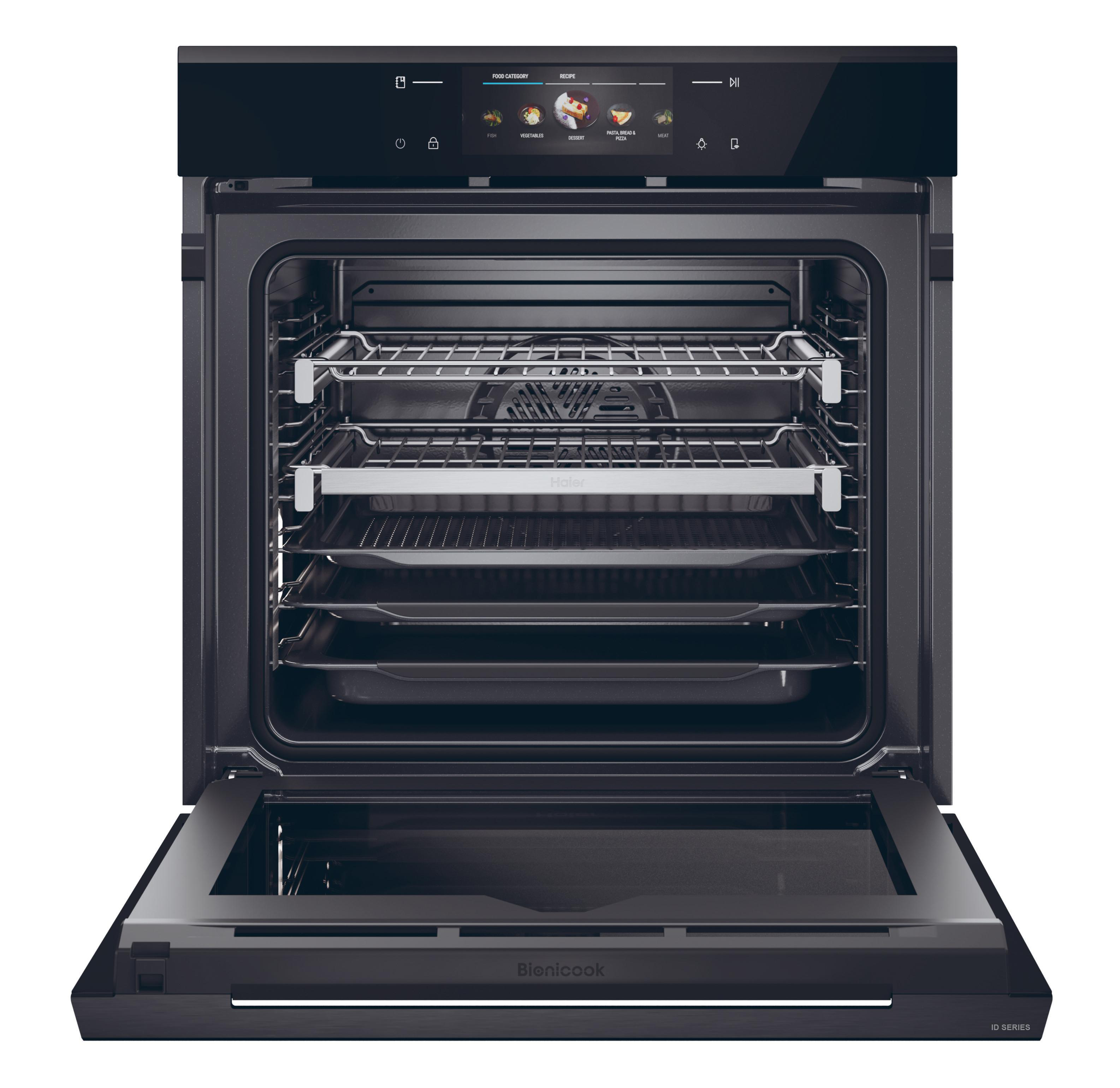 Ein schwarzer moderner Backofen mit geöffneter Tür und Touchscreen-Bedienfeld.