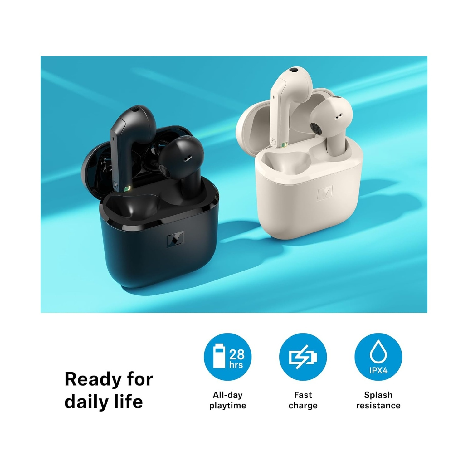 Due paia di auricolari wireless, neri e beige, nelle loro custodie di ricarica.