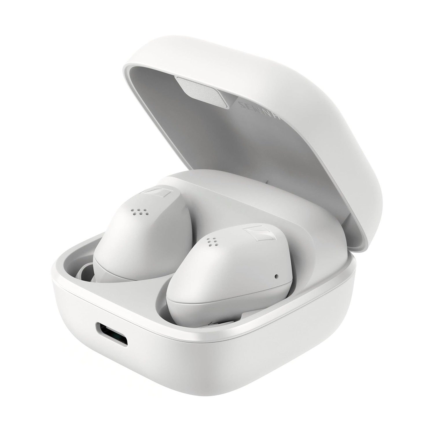 Auricolari wireless bianchi in una custodia di ricarica bianca aperta con porta USB-C.