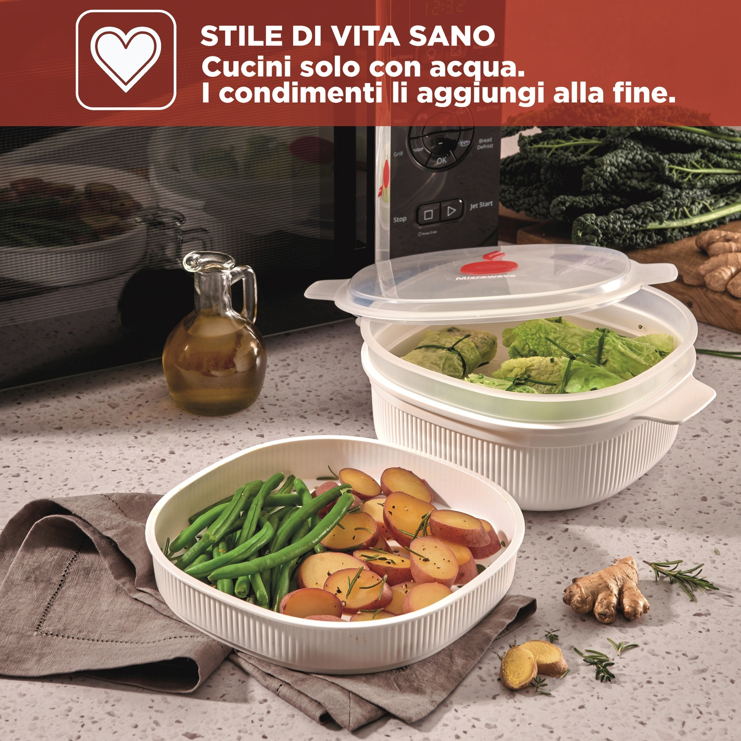 Verdure al vapore in un cuociriso con patate e fagiolini accanto.