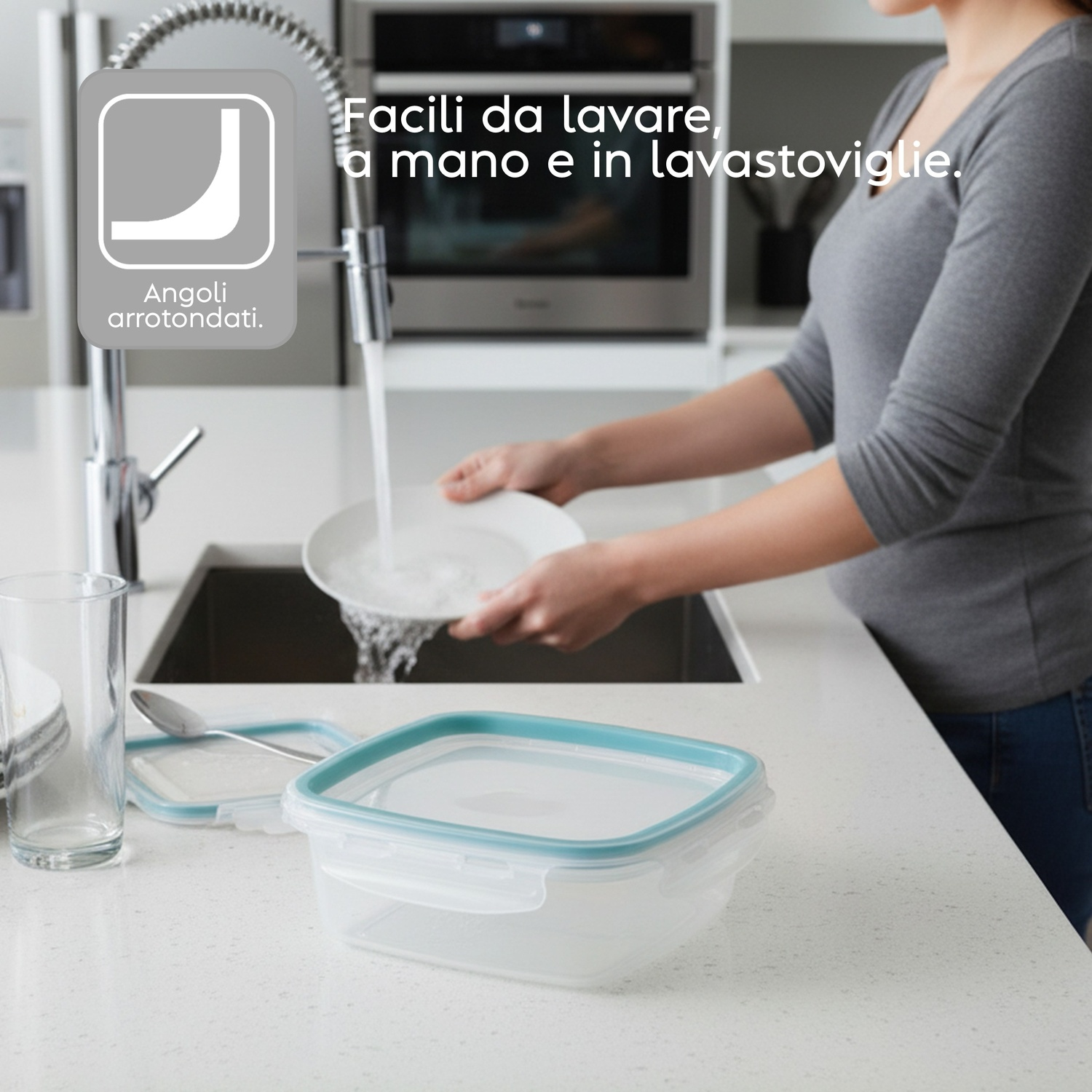 Donna lava piatti con contenitori cibo angoli arrotondati sul bancone.