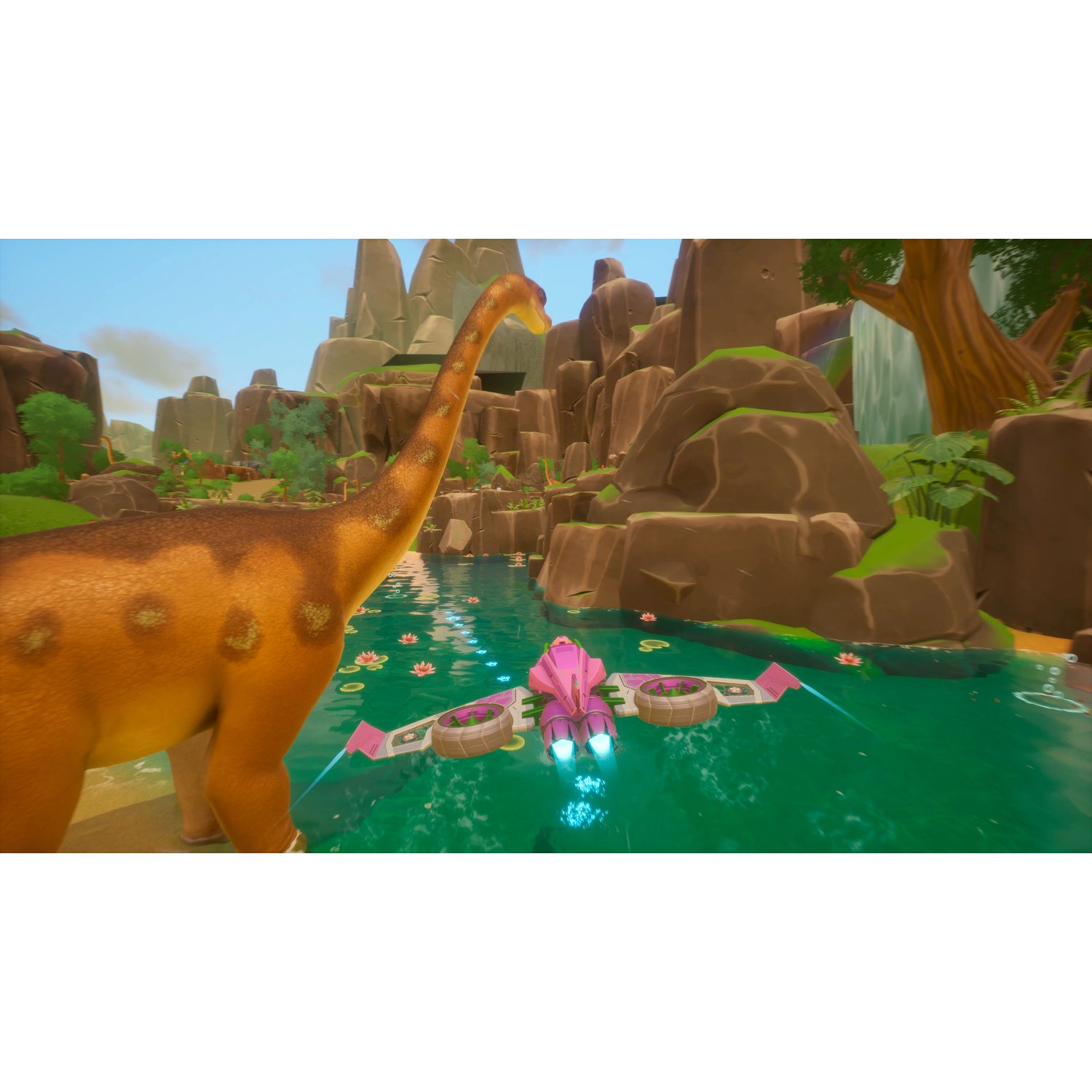 Un dinosauro in stile cartone animato accanto a un lago verde. Un veicolo volante rosa fluttua sull'acqua.