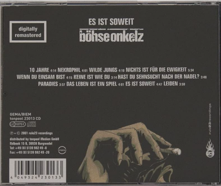 CD-Rückseite mit Songliste und Illustration einer Hand, die eine Zigarette hält.