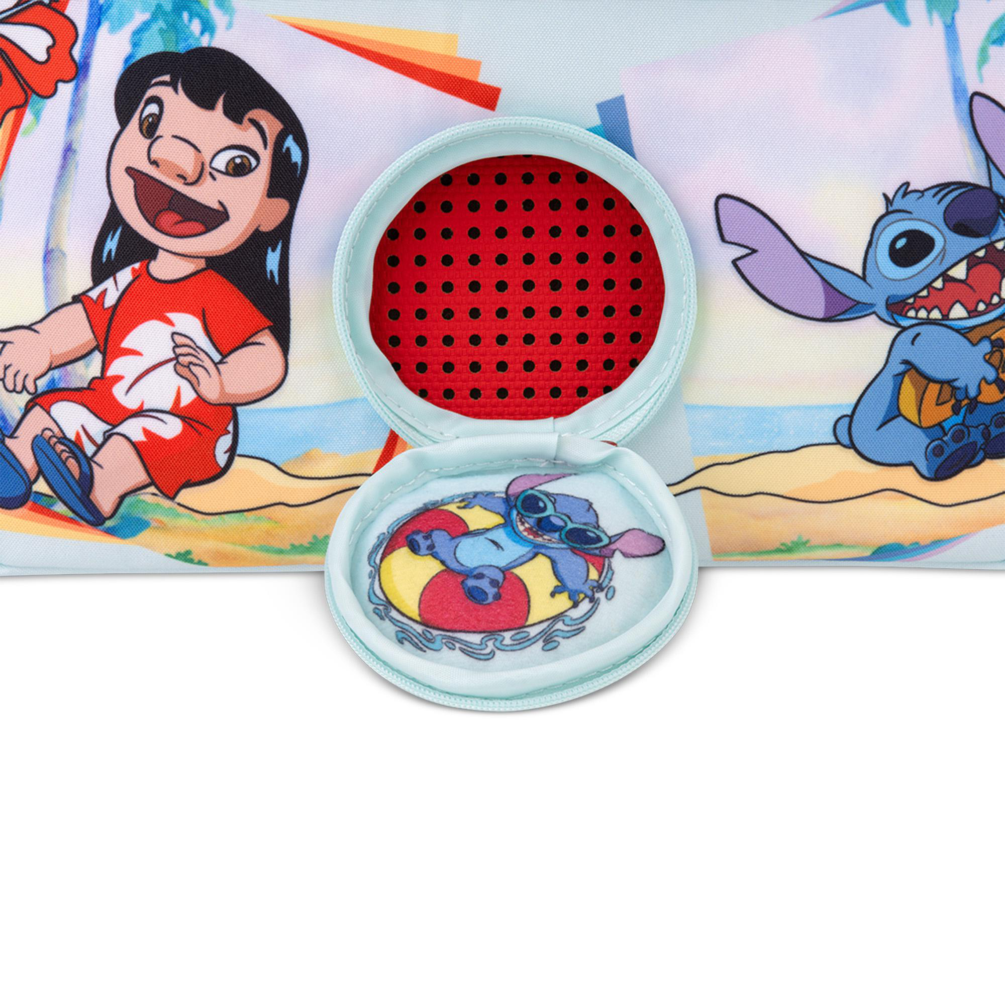 Lilo und Stitch am Strand, mit einem geöffneten Fach mit roten Punkten.