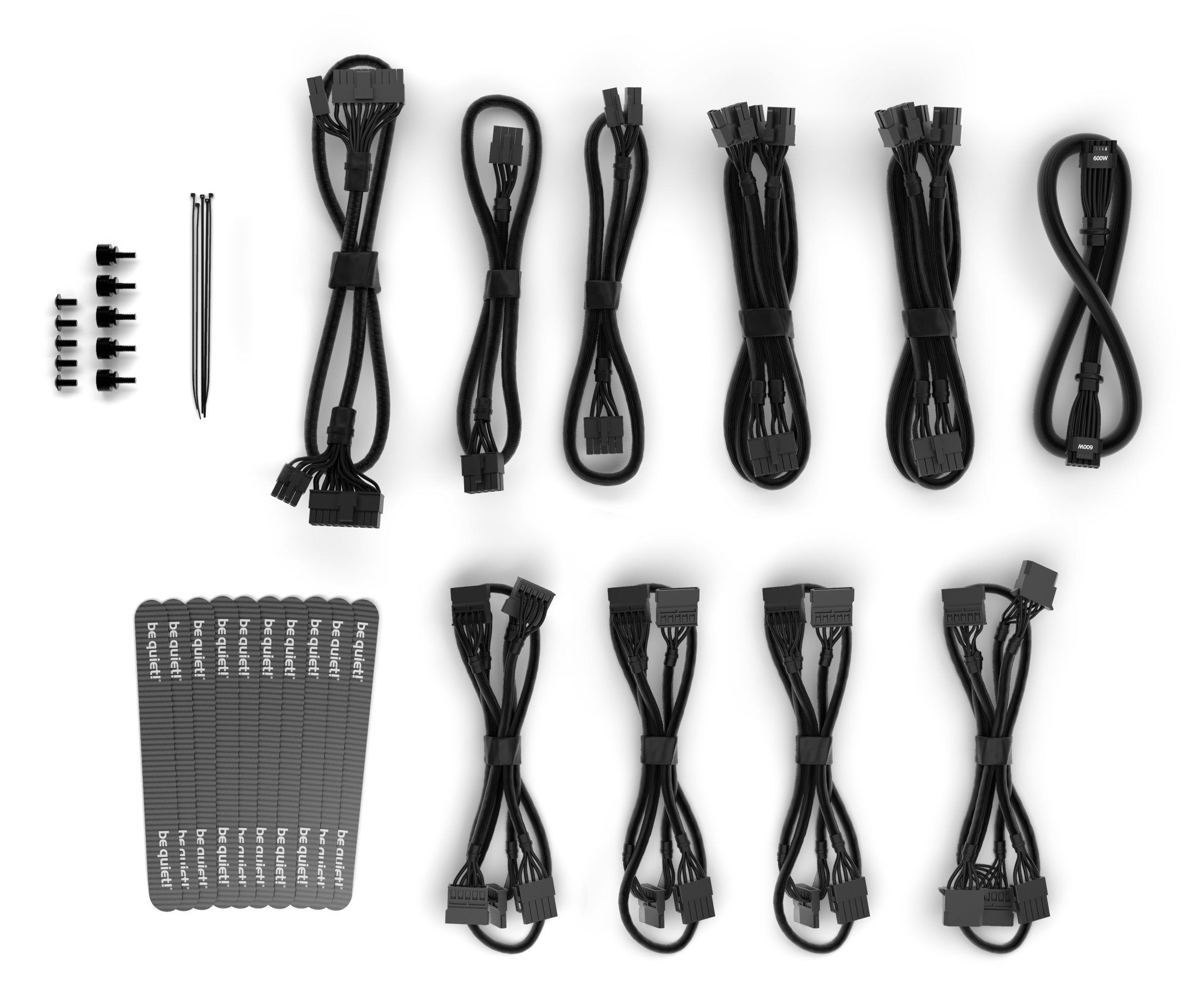 Schwarze PC-Netzteilkabel und Schrauben auf weißem Hintergrund.