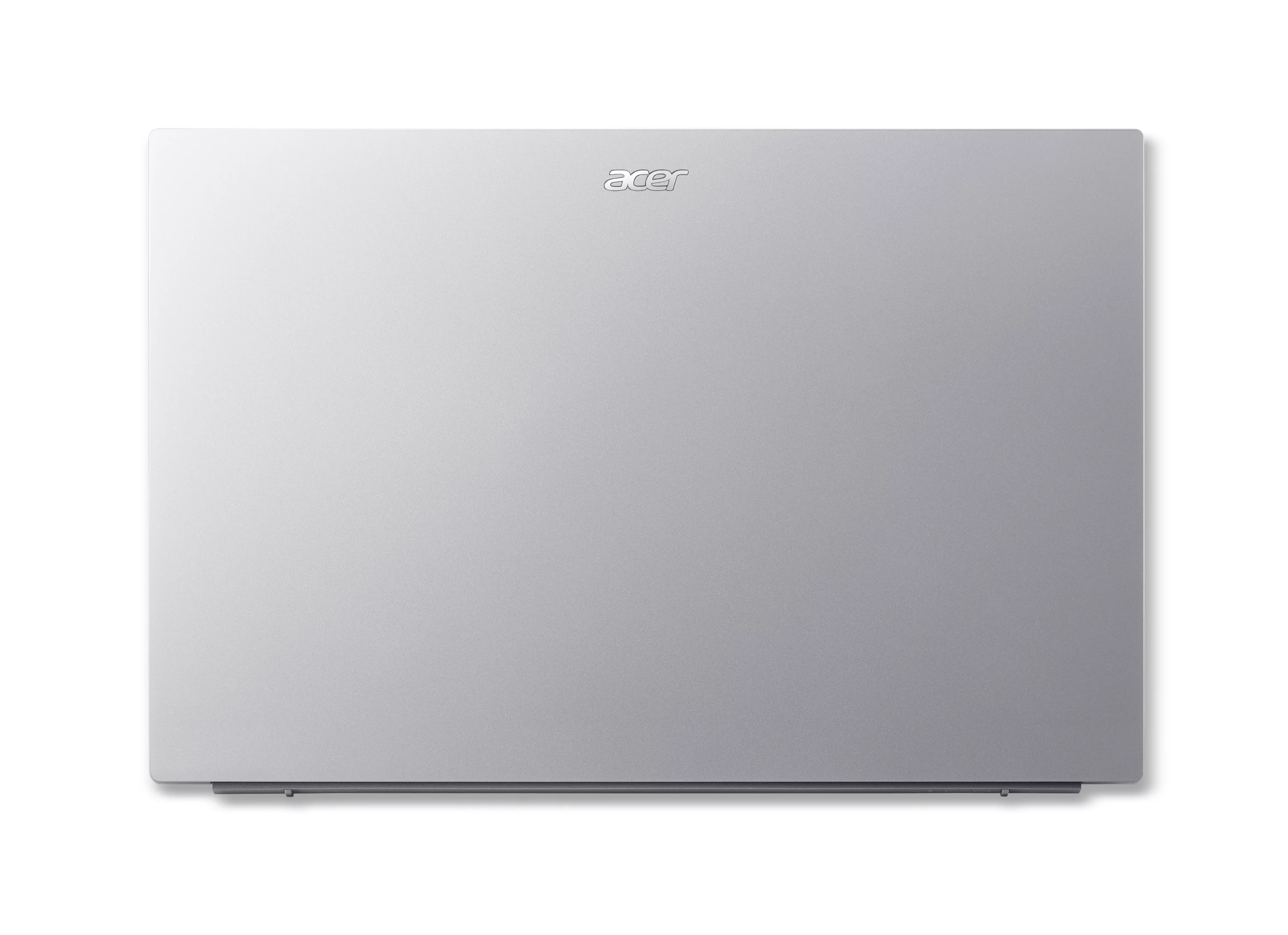 Gesloten zilveren Acer laptop op witte achtergrond.