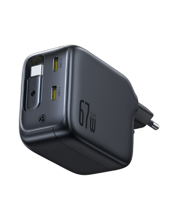 Siyah 67W GaN USB-C şarj cihazı, iki bağlantı noktası ve fişli.