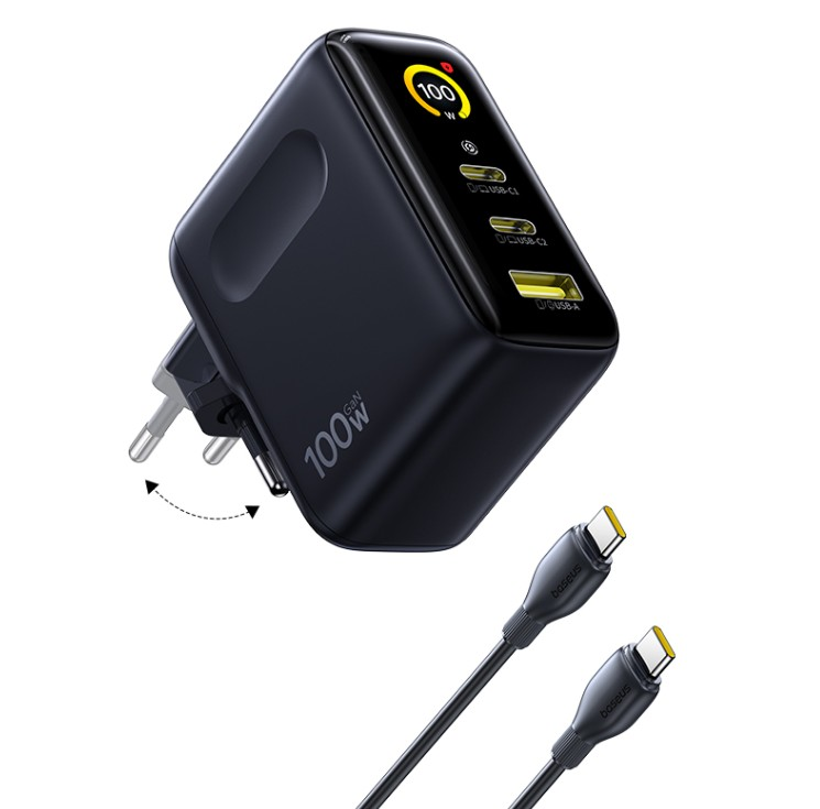 Siyah 100W GaN USB-C şarj cihazı, iki USB-C ve bir USB-A bağlantı noktası, kablolarla.