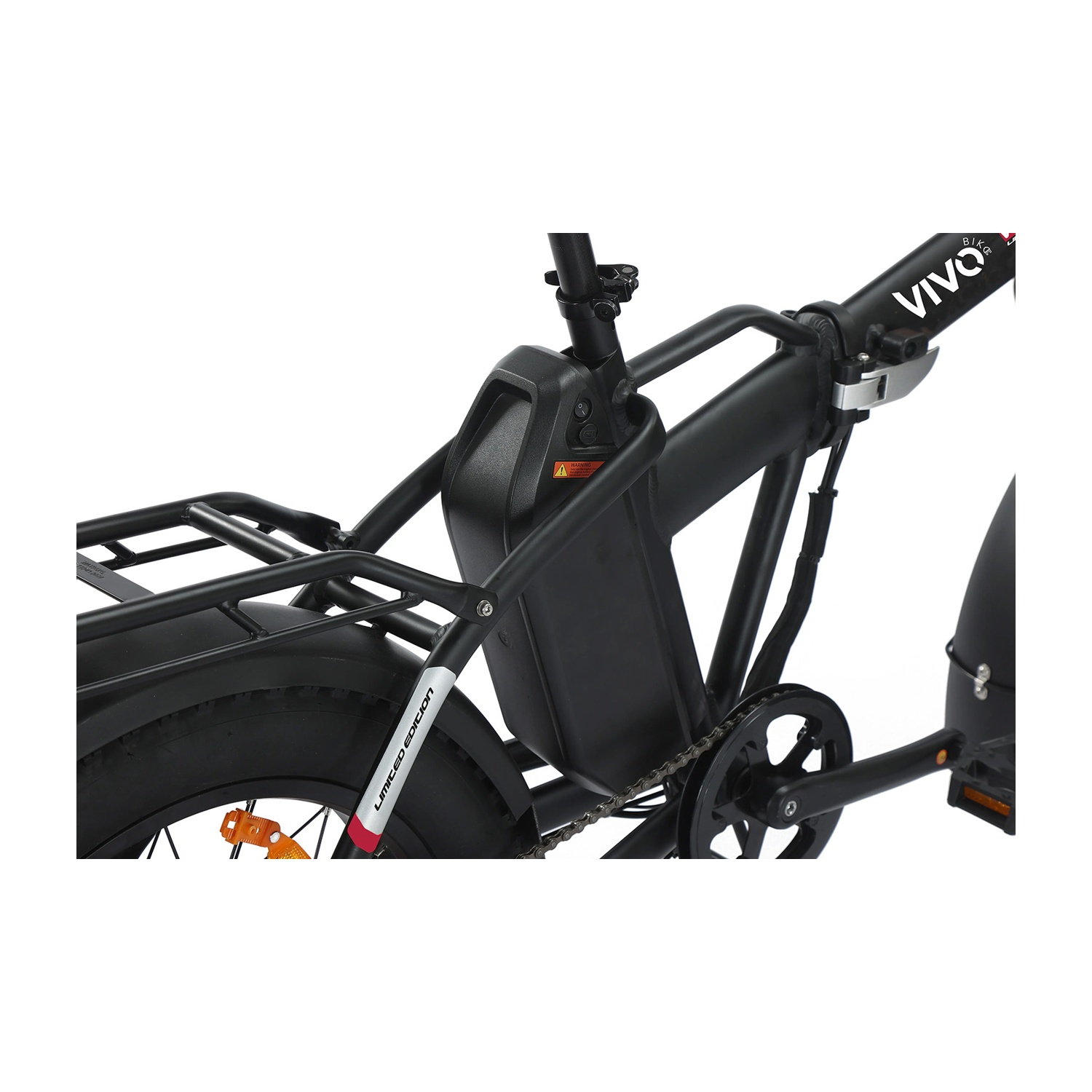 Telaio nero di e-bike con batteria, portapacchi posteriore, catena e pedali.