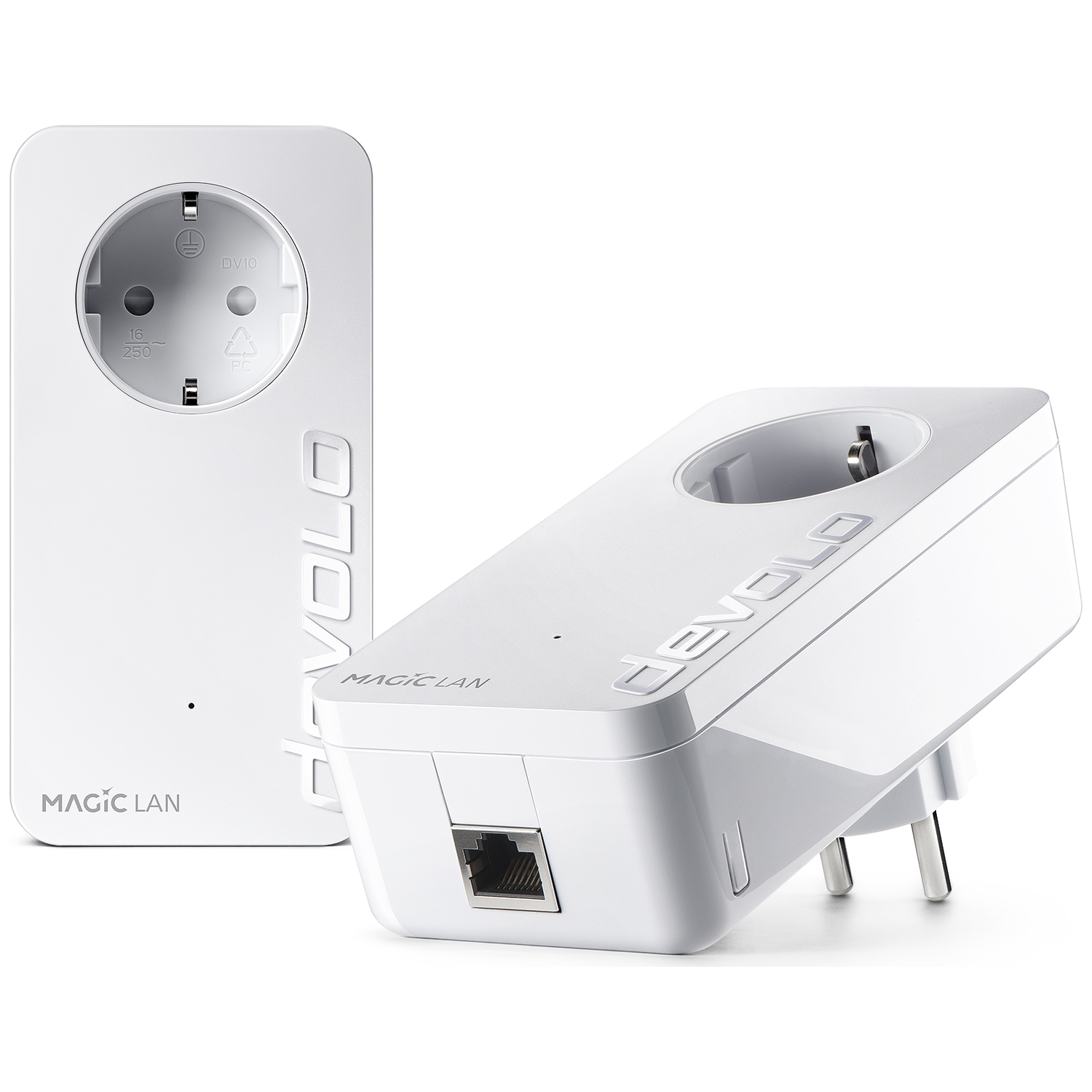 Twee witte Devolo Magic LAN powerline adapters met stopcontact en LAN-poort.