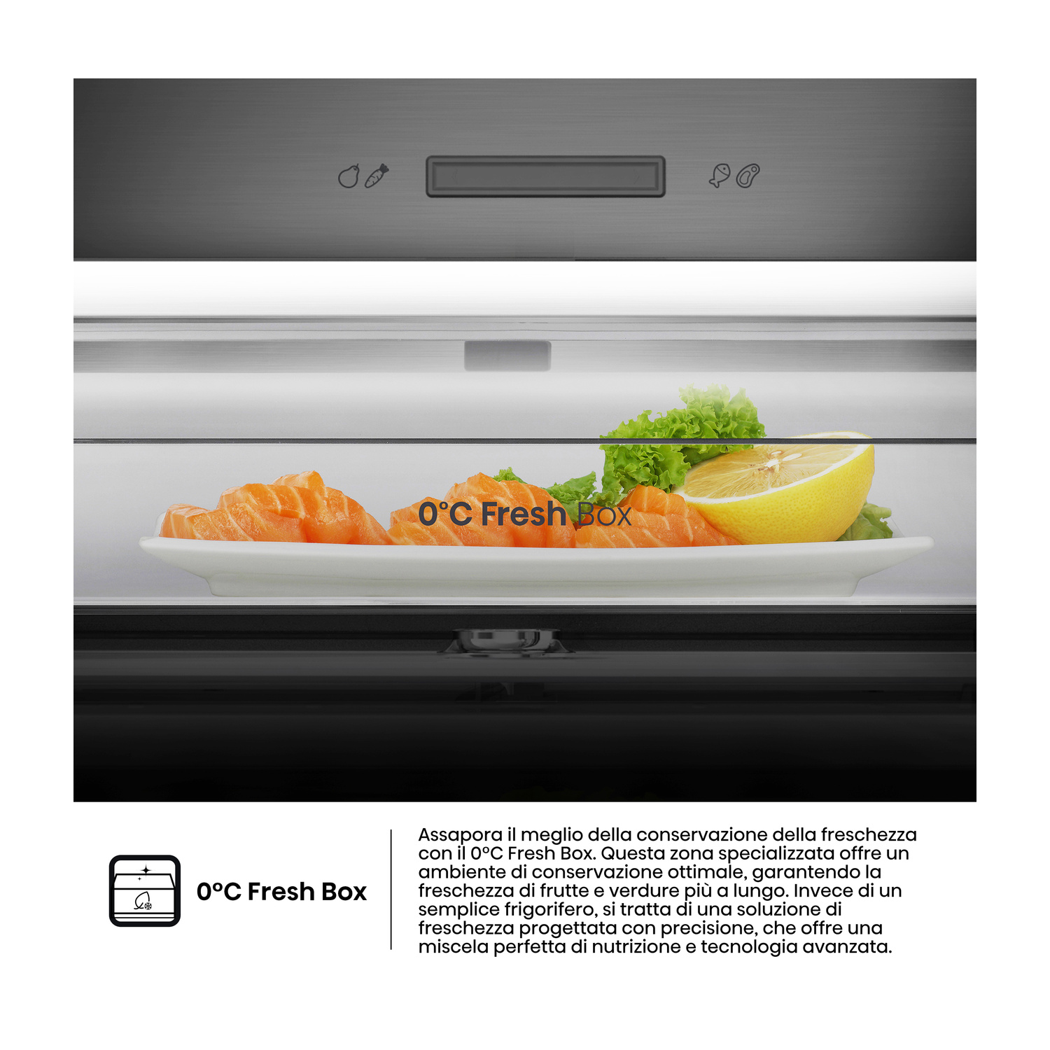 Salmone fresco, limone e lattuga in un cassetto del frigo.