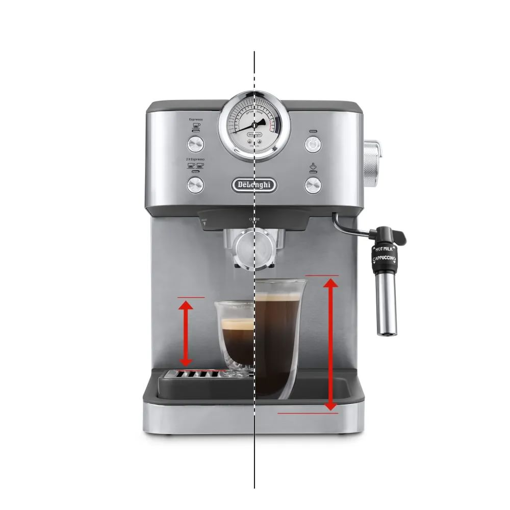 Macchina espresso argento con manometro e montalatte.