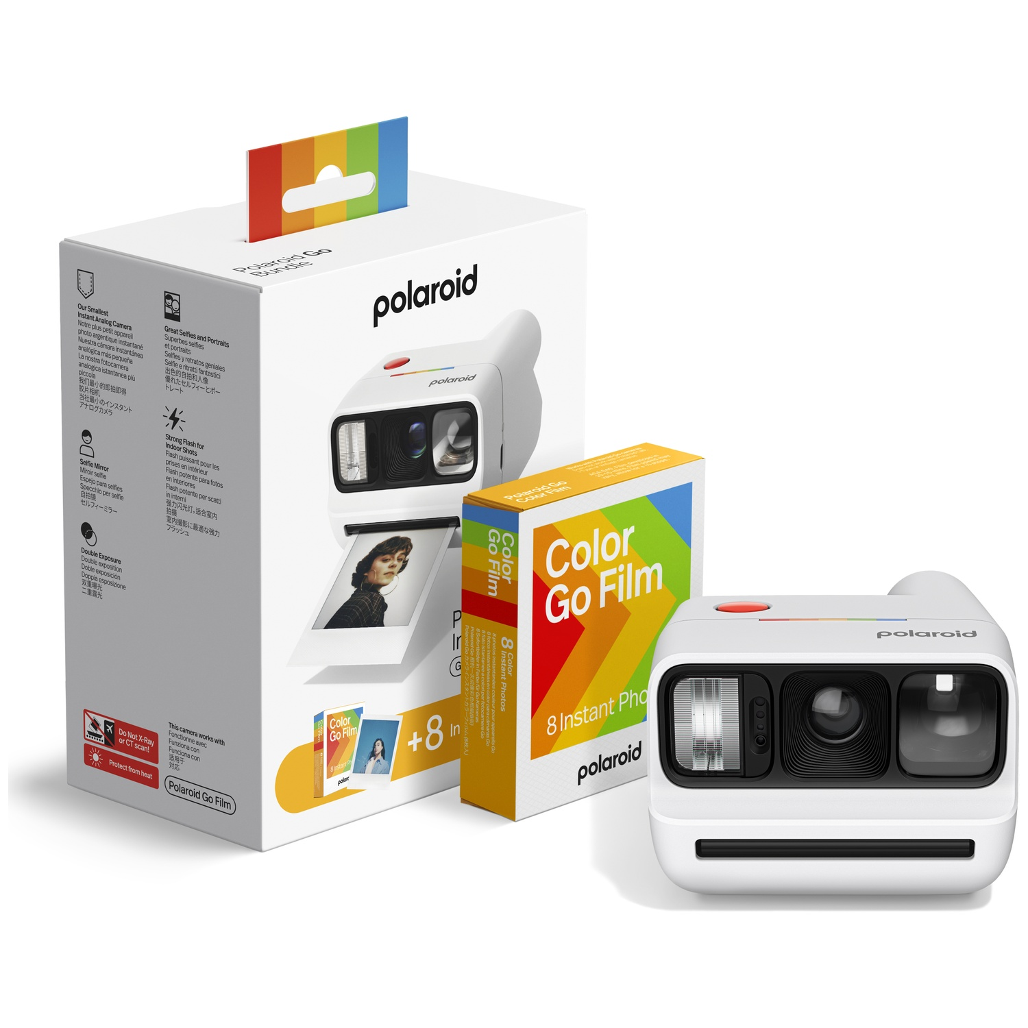 Appareil photo instantané Polaroid Go et paquet de film couleur sur fond blanc.
