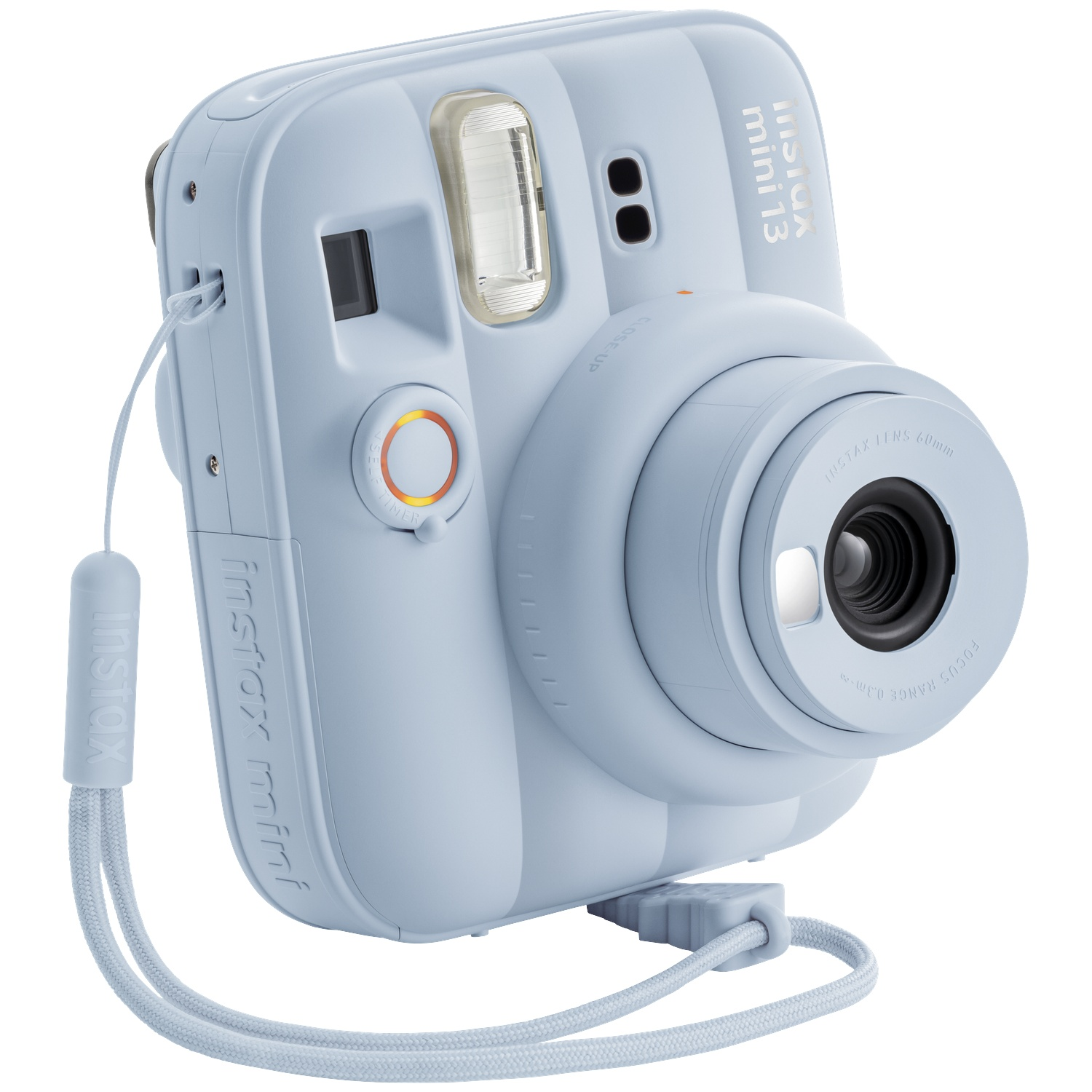 Un appareil photo instantané Instax Mini 13 bleu clair sur fond blanc.