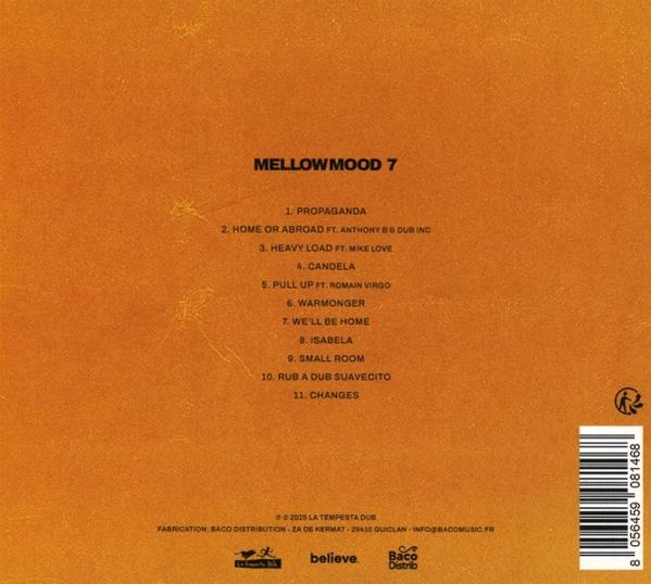 Rückseite eines Albums mit Songliste und Plattenlabel-Logos auf orangefarbenem Hintergrund.