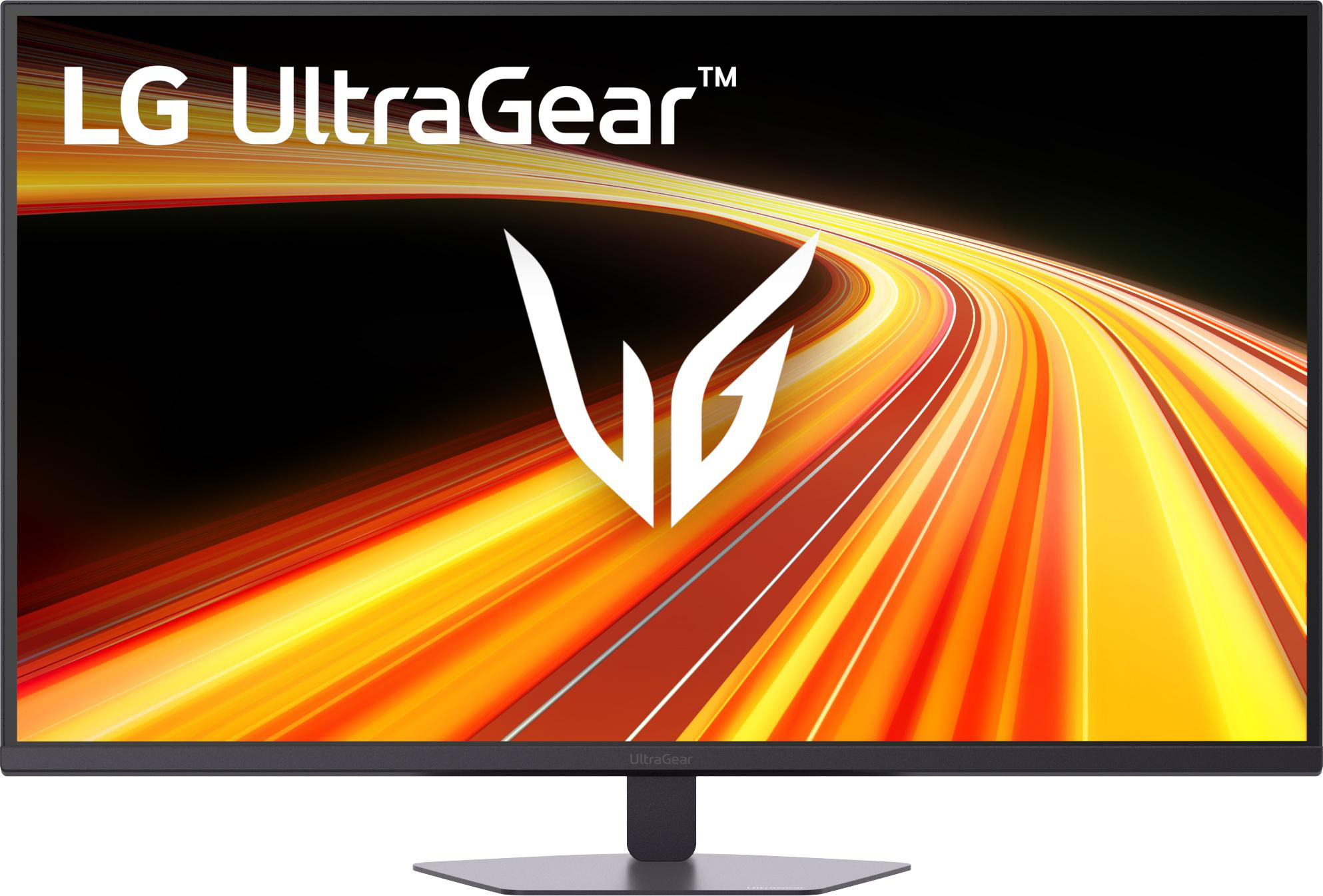 Ein LG UltraGear Monitor mit einem weißen Logo und einem Hintergrund aus orangen und gelben Lichtstreifen.
