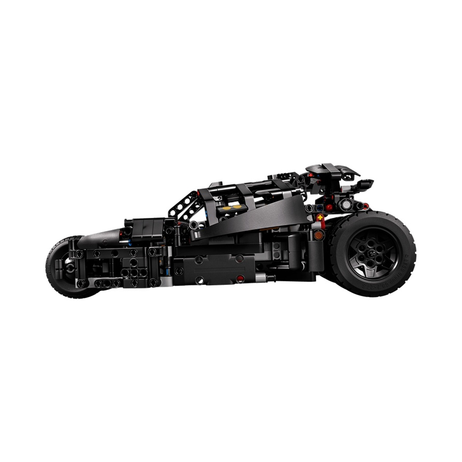 Modello Lego nero di veicolo con parti tecniche e ruote visibili.