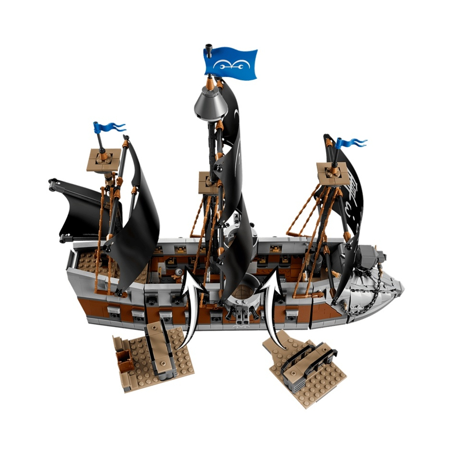Una nave pirata Lego con vele nere e bandiere blu.