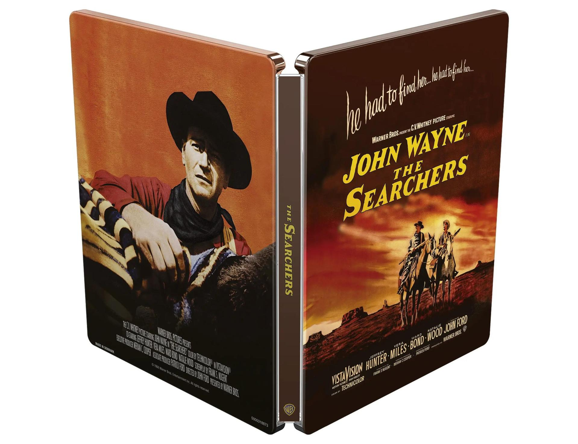 John Wayne als Cowboy vor orangefarbenem Hintergrund und zwei Reiter in einer Wüstenlandschaft.