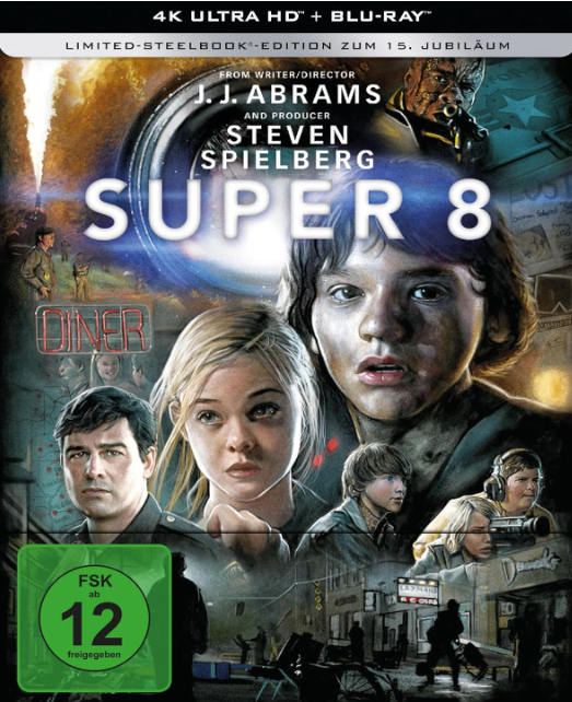Cover von Super 8 mit Kindern und Erwachsenen, FSK 12.