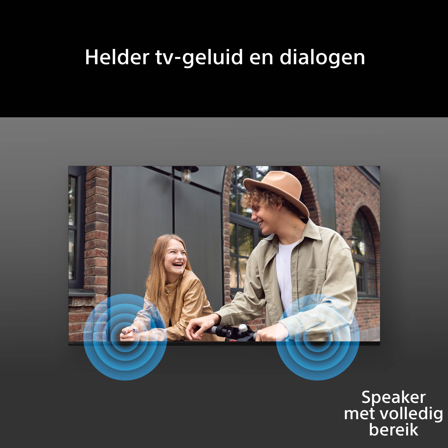 Een man en vrouw lachen buiten, met blauwe geluidsgolven.