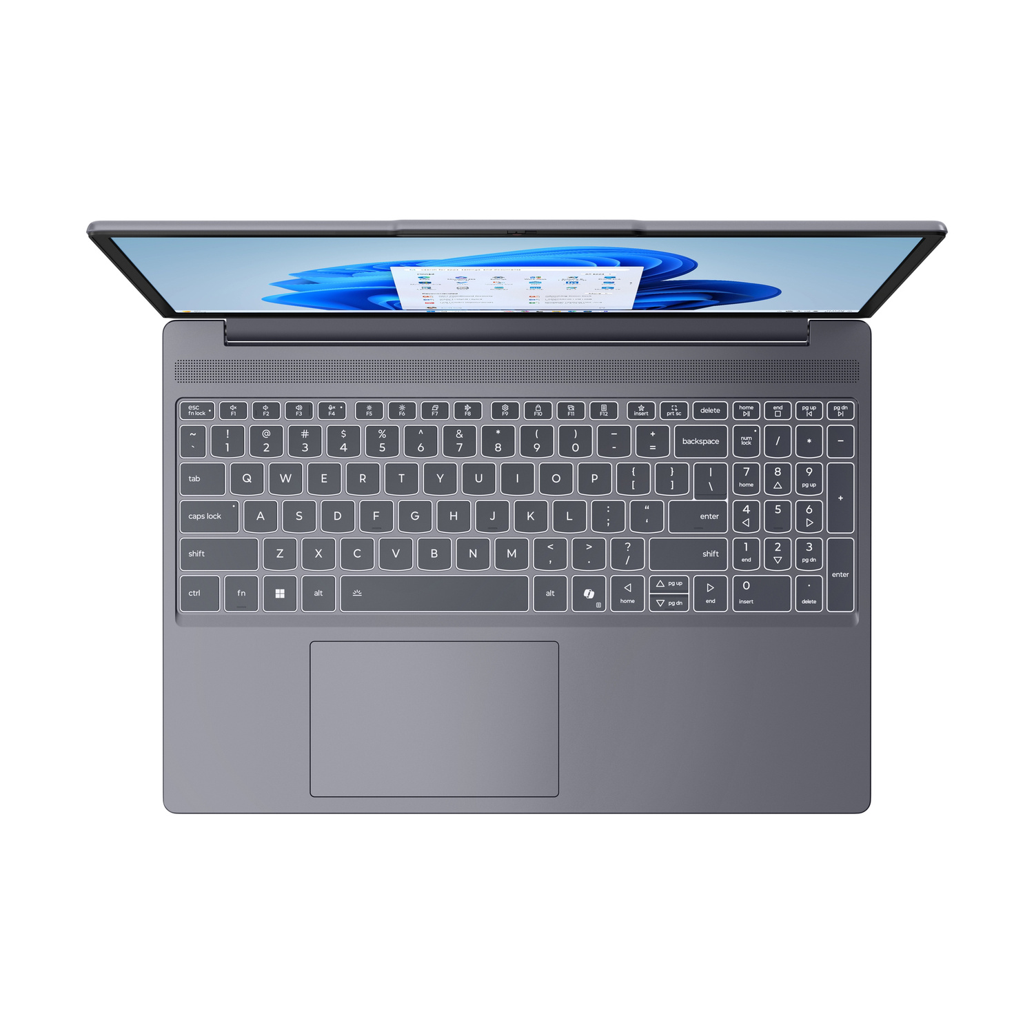 Un laptop grigio con schermo aperto, su sfondo bianco.