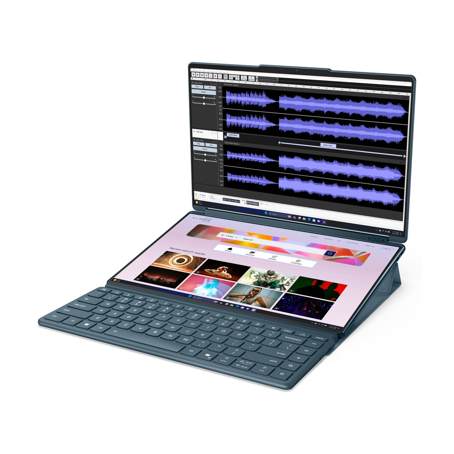 Un laptop blu a due schermi mostra software di editing audio e una pagina web.