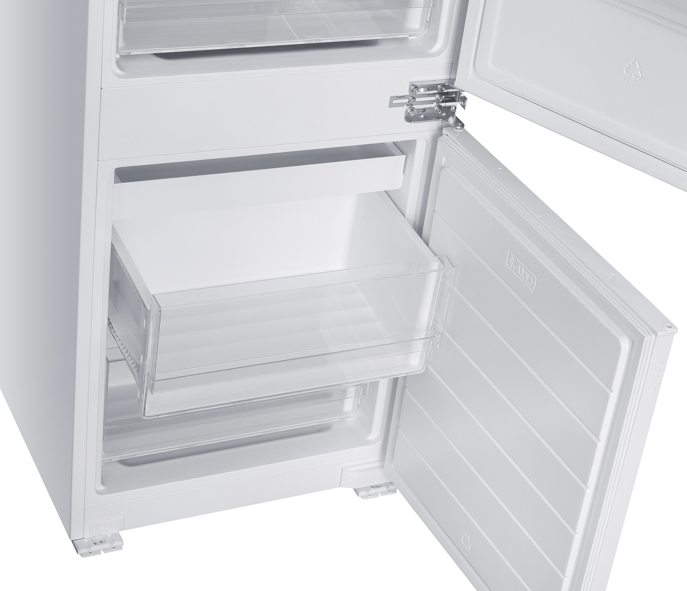 Offener weißer Kühlschrank mit durchsichtigen Schubladen und Metallscharnier.