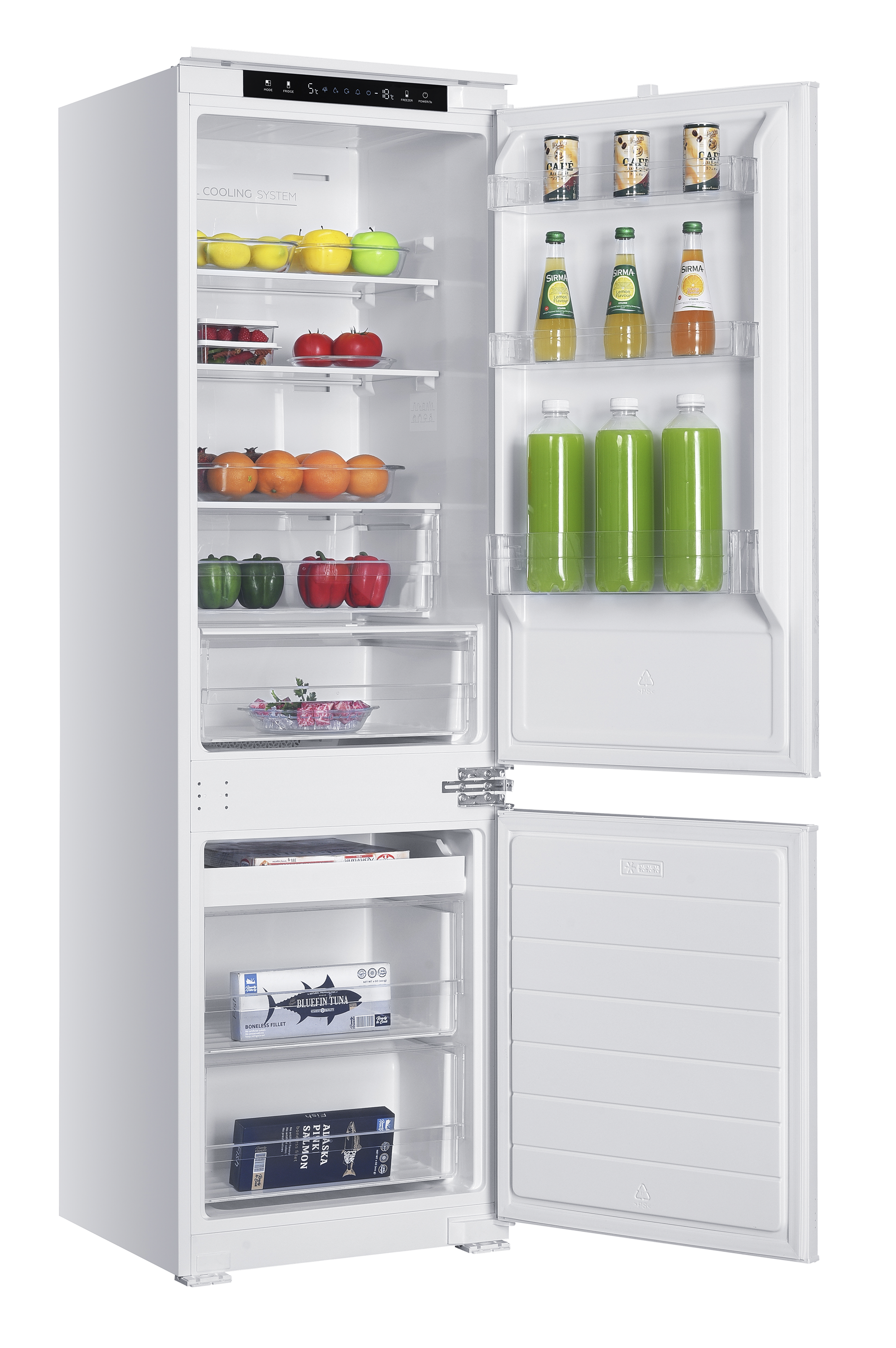 Ein weißer Kühlschrank mit offenen Türen, gefüllt mit Lebensmitteln wie Obst, Gemüse, Getränken und Fisch.