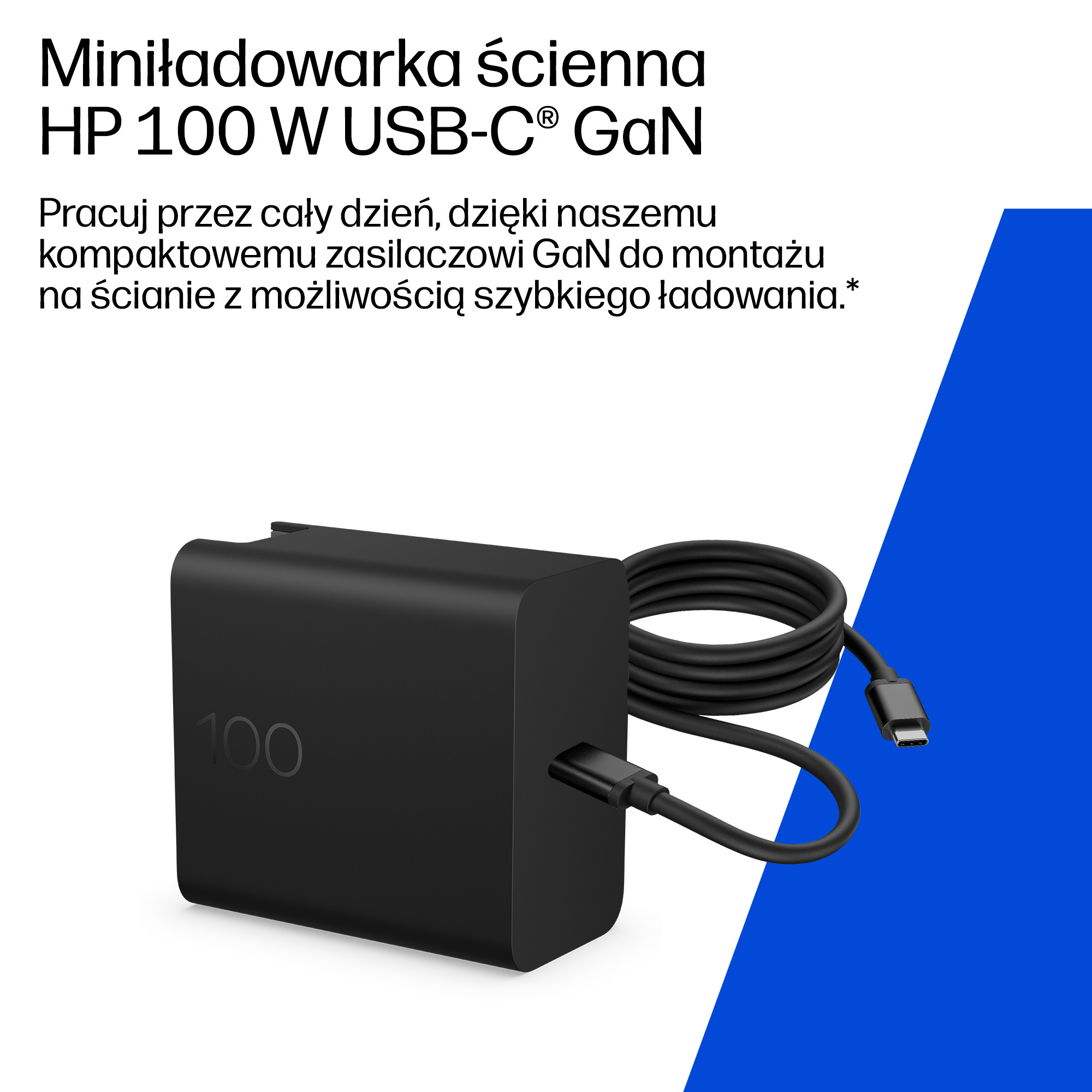 Czarna ładowarka GaN USB-C 100W z kablem na białoniebieskim tle.