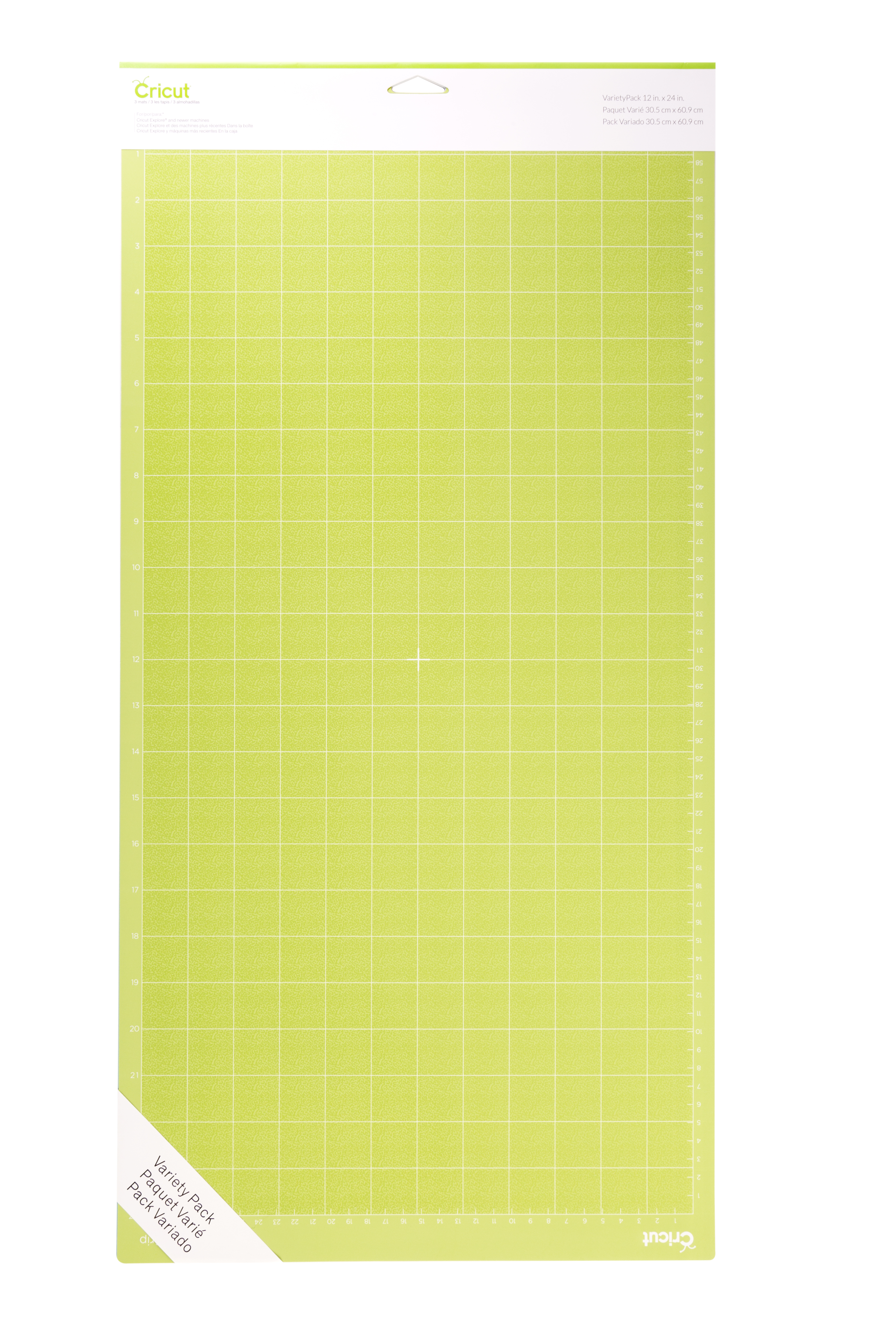 Yeşil Cricut kesme matı ızgara ve ölçülerle.
