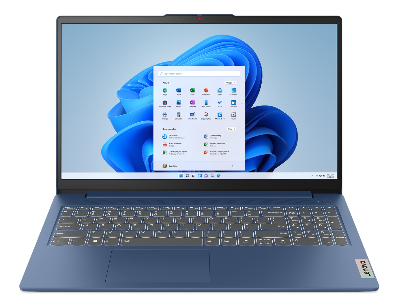 Niebieski laptop z otwartym menu startowym Windows 11 na ekranie.